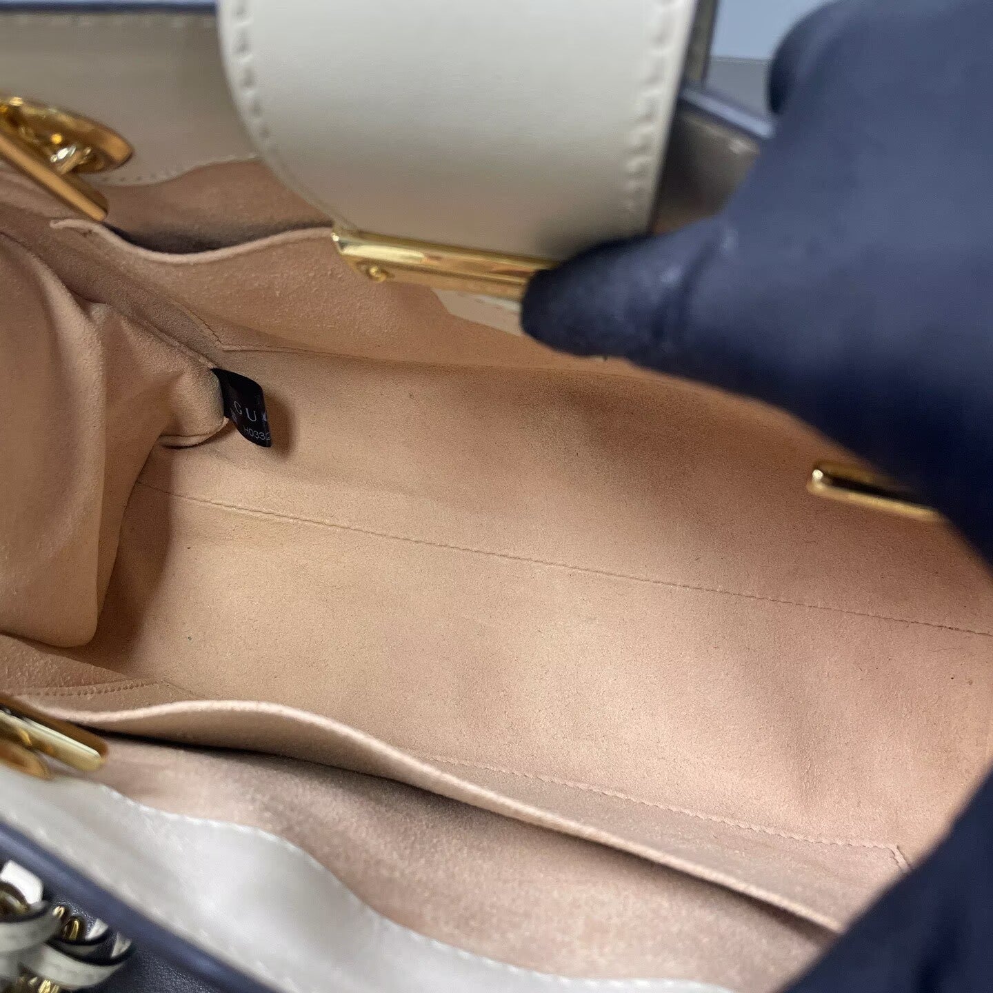 Gucci - Padlock Small Shoulder Bag - GG Supreme canvas with leather trim - Beige and White - (Small)