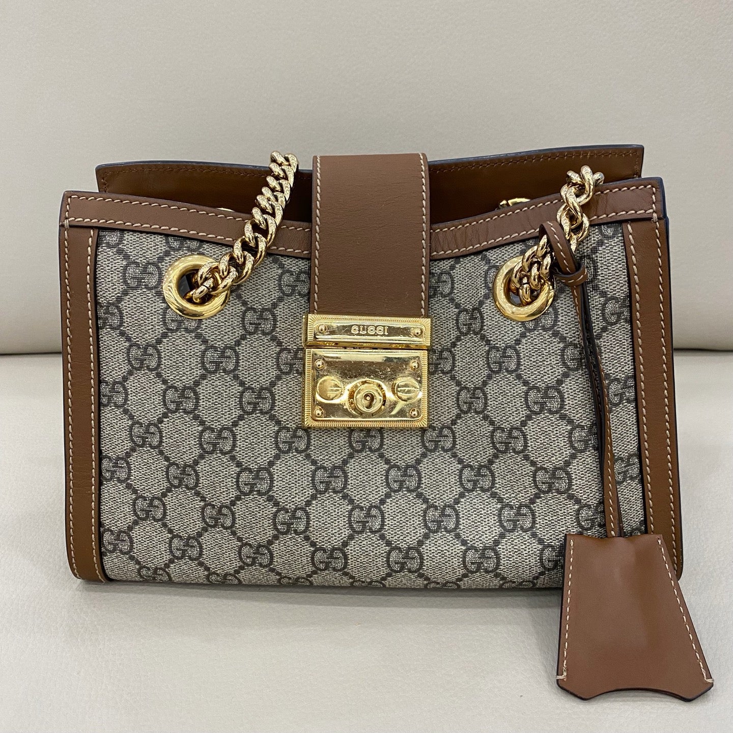 Gucci - Padlock Small Shoulder Bag - GG Supreme canvas with leather trim - Beige/Brown - (Small)