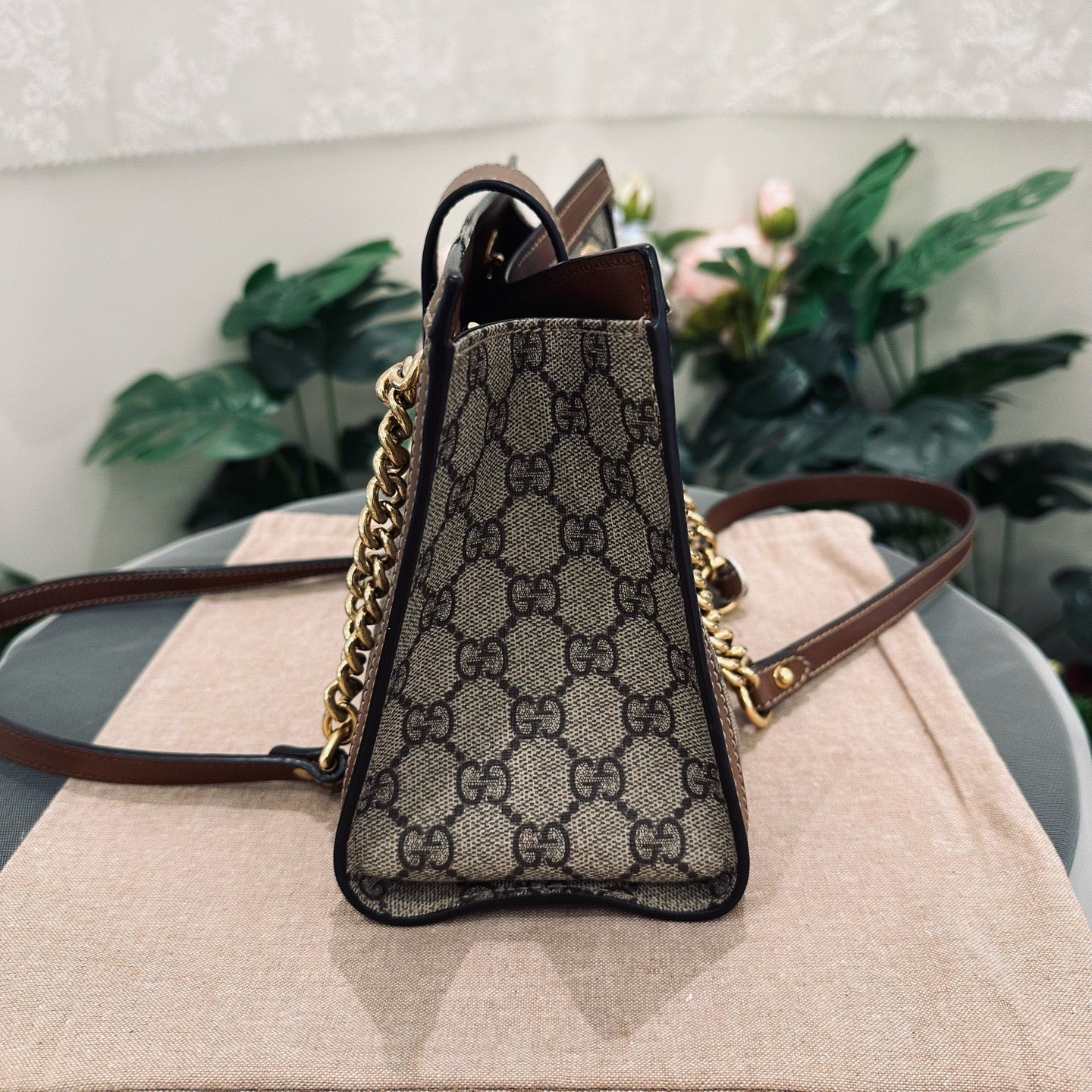 Gucci - Padlock Small Shoulder Bag - GG Supreme canvas with leather trim - Caramel - (small)