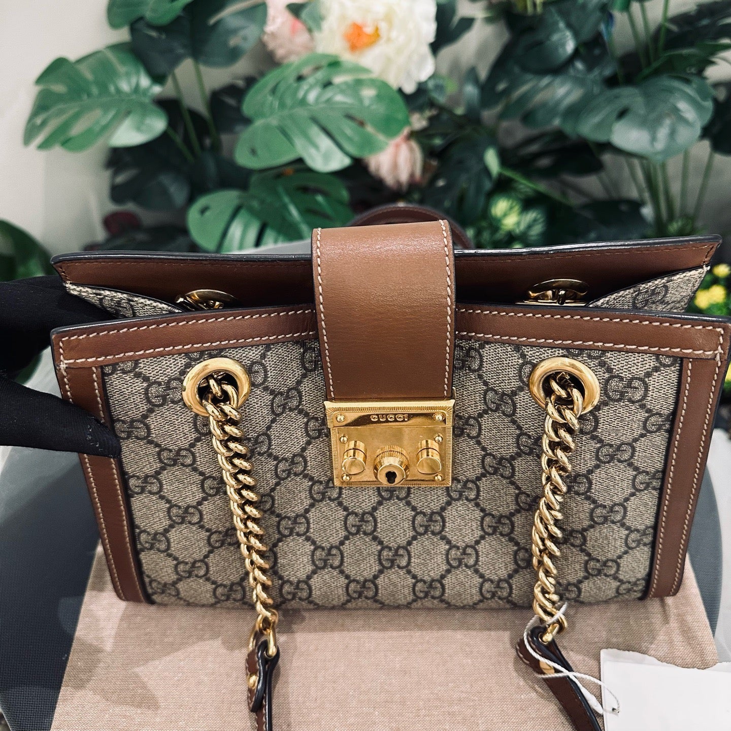 Gucci - Padlock Small Shoulder Bag - GG Supreme canvas with leather trim - Caramel - (small)