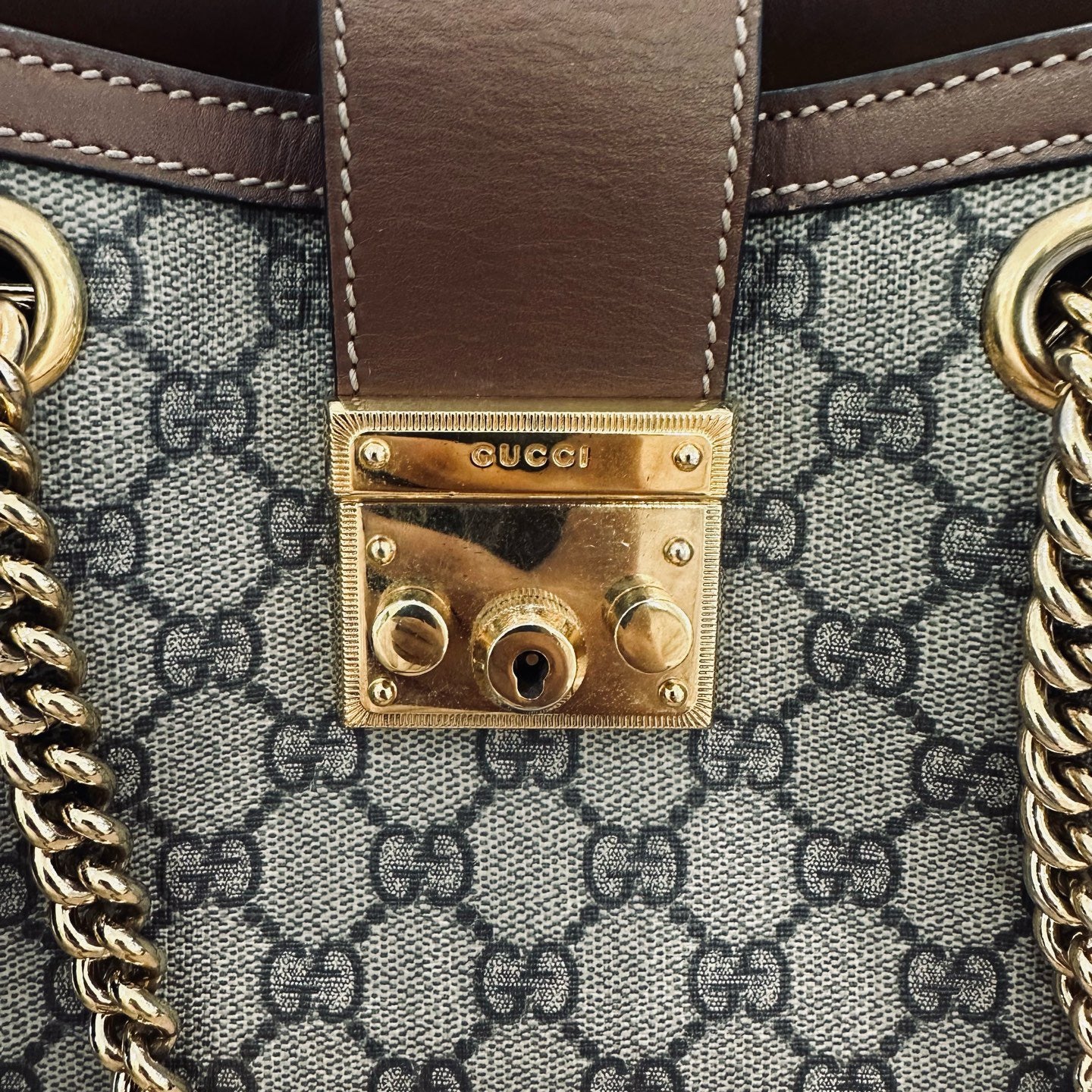 Gucci - Padlock Small Shoulder Bag - GG Supreme canvas with leather trim - Caramel - (small)