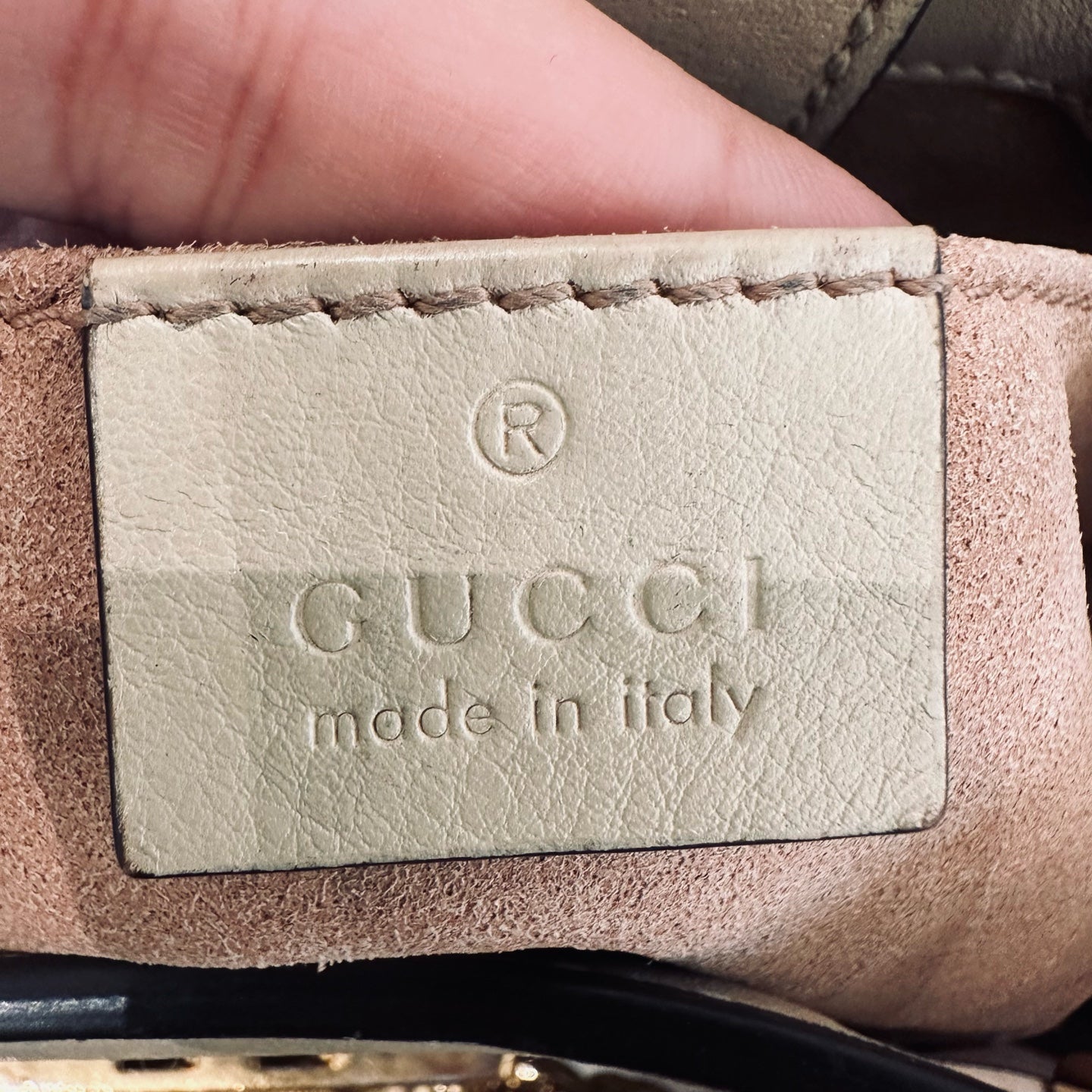 Gucci - Padlock Small Shoulder Bag - GG Supreme coated canvas with leather trim - Beige - (small)