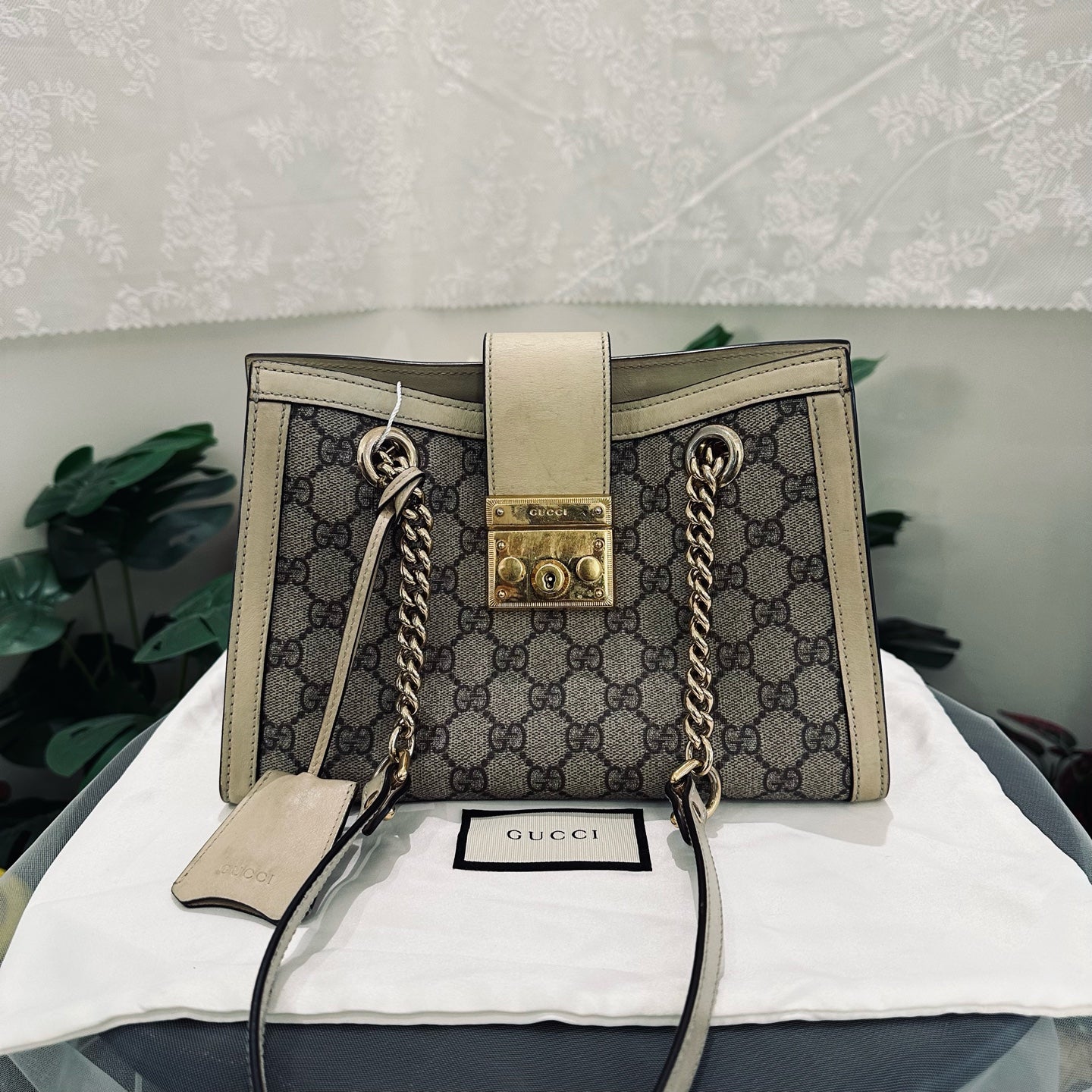 Gucci - Padlock Small Shoulder Bag - GG Supreme coated canvas with leather trim - Beige - (small)