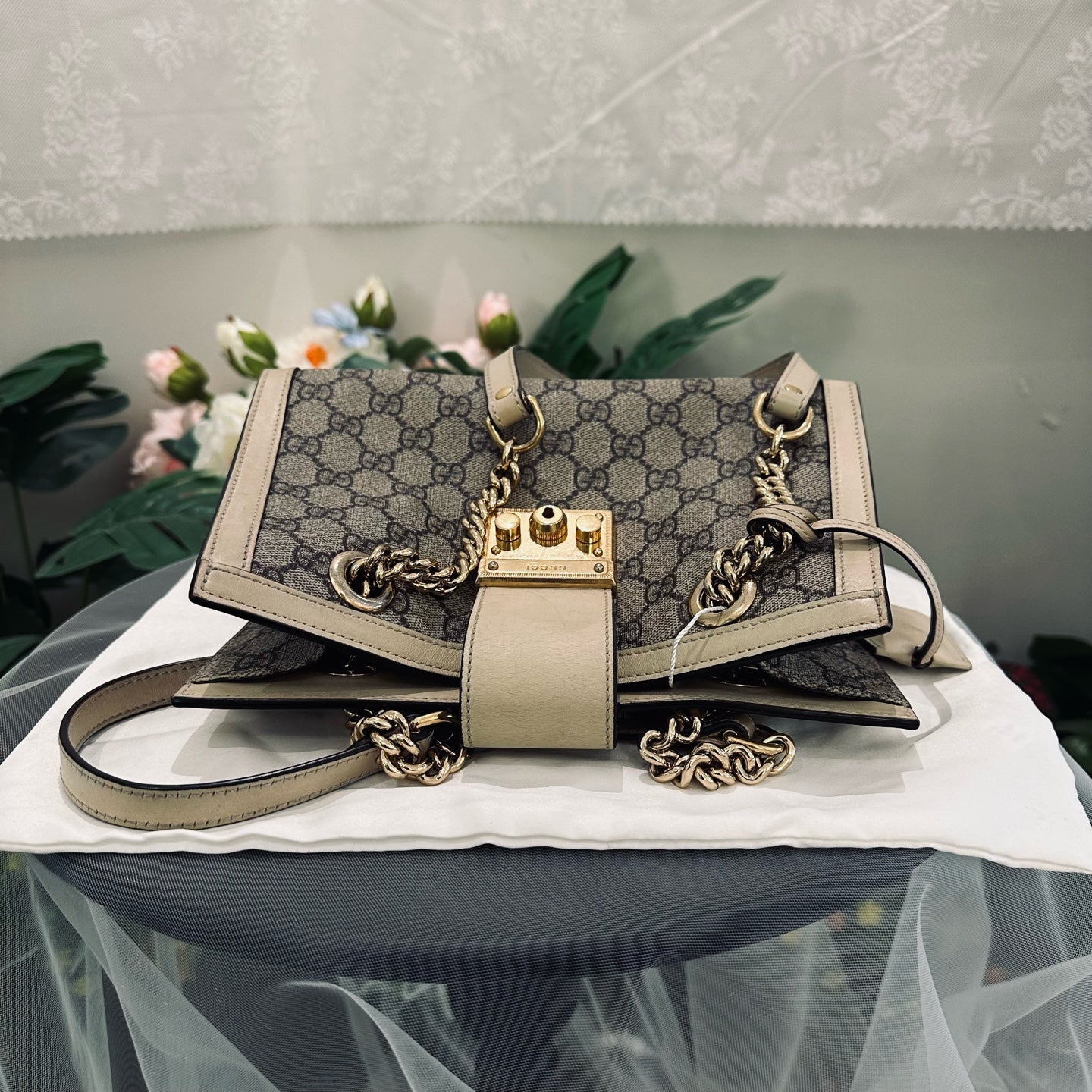 Gucci - Padlock Small Shoulder Bag - GG Supreme coated canvas with leather trim - Beige - (small)