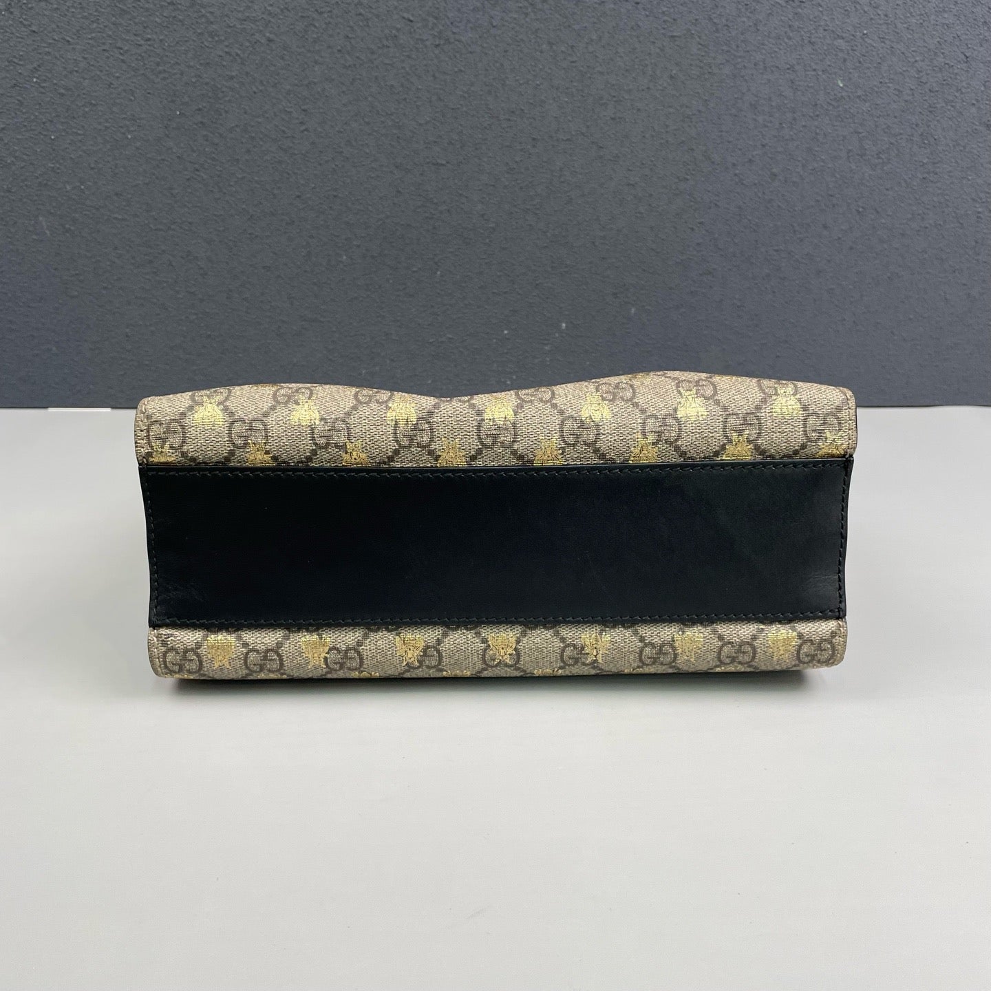 Gucci - Padlock Tote - GG Supreme canvas with leather trim - Beige and Ebony with Gold - (Small)