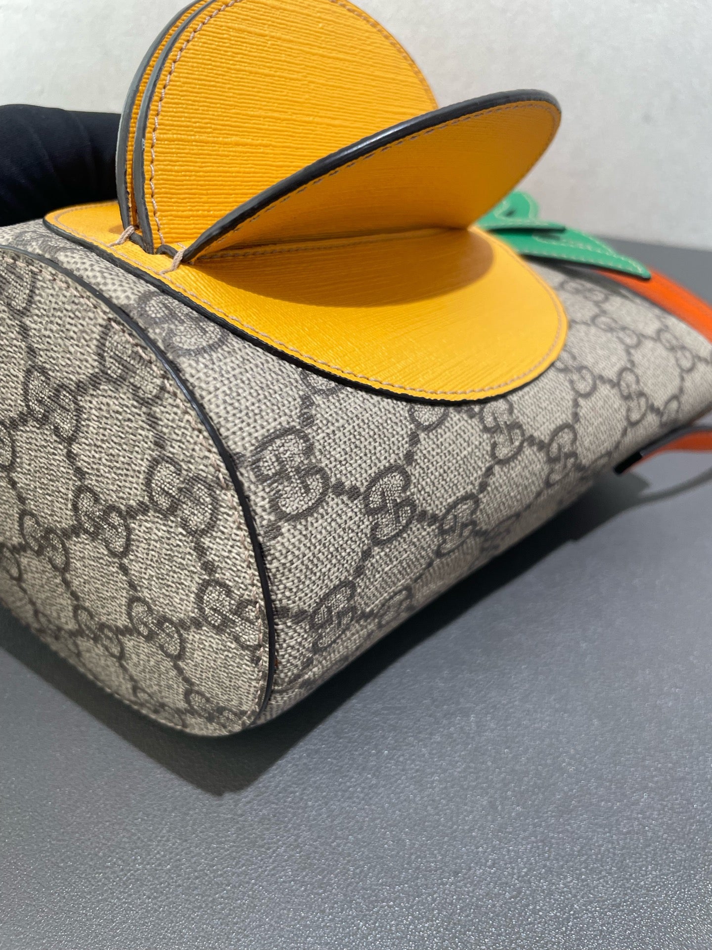 Gucci - Pineapple Mini Bucket Bag - GG Supreme canvas with leather trim and accents - Multicolour (Beige, Brown, Yellow, Green, Orange) - (mini)