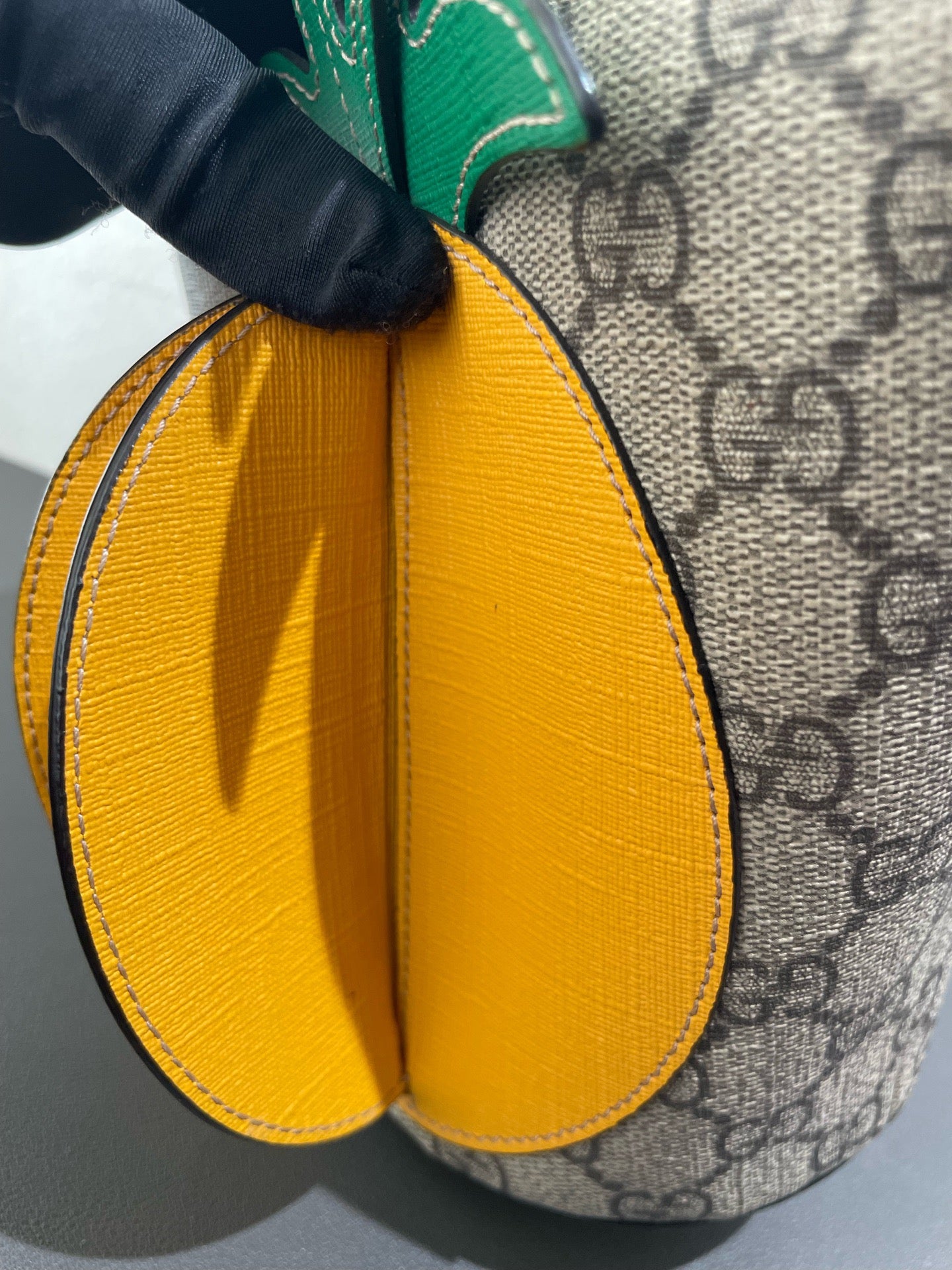 Gucci - Pineapple Mini Bucket Bag - GG Supreme canvas with leather trim and accents - Multicolour (Beige, Brown, Yellow, Green, Orange) - (mini)
