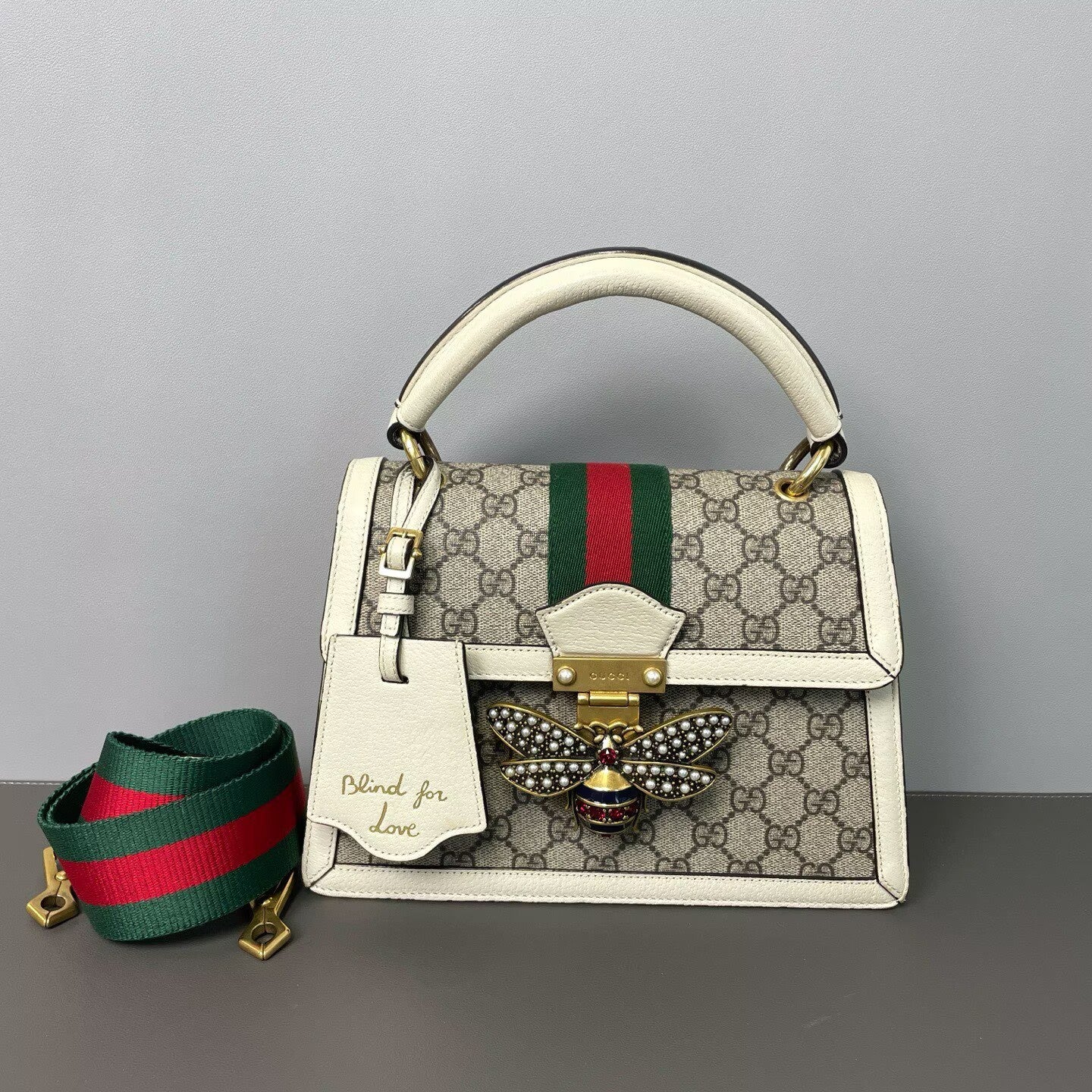Gucci - Queen Margaret - GG Supreme canvas with leather trim - Beige and White with Red and Green accents - (small)