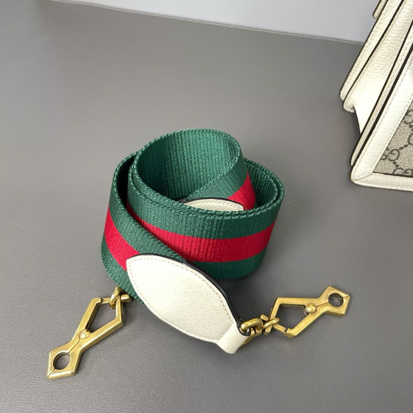 Gucci - Queen Margaret - GG Supreme canvas with leather trim - Beige and White with Red and Green accents - (small)