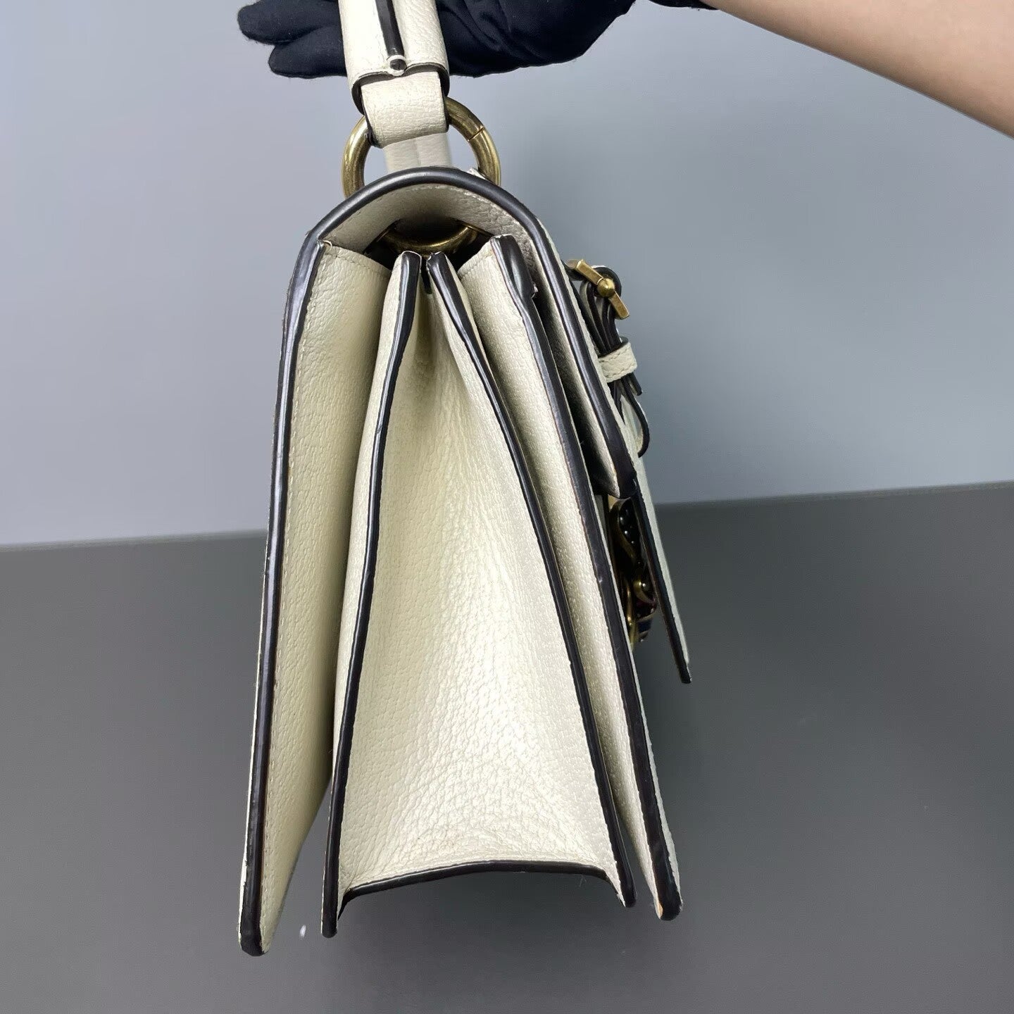 Gucci - Queen Margaret - GG Supreme canvas with leather trim - Beige and White with Red and Green accents - (small)