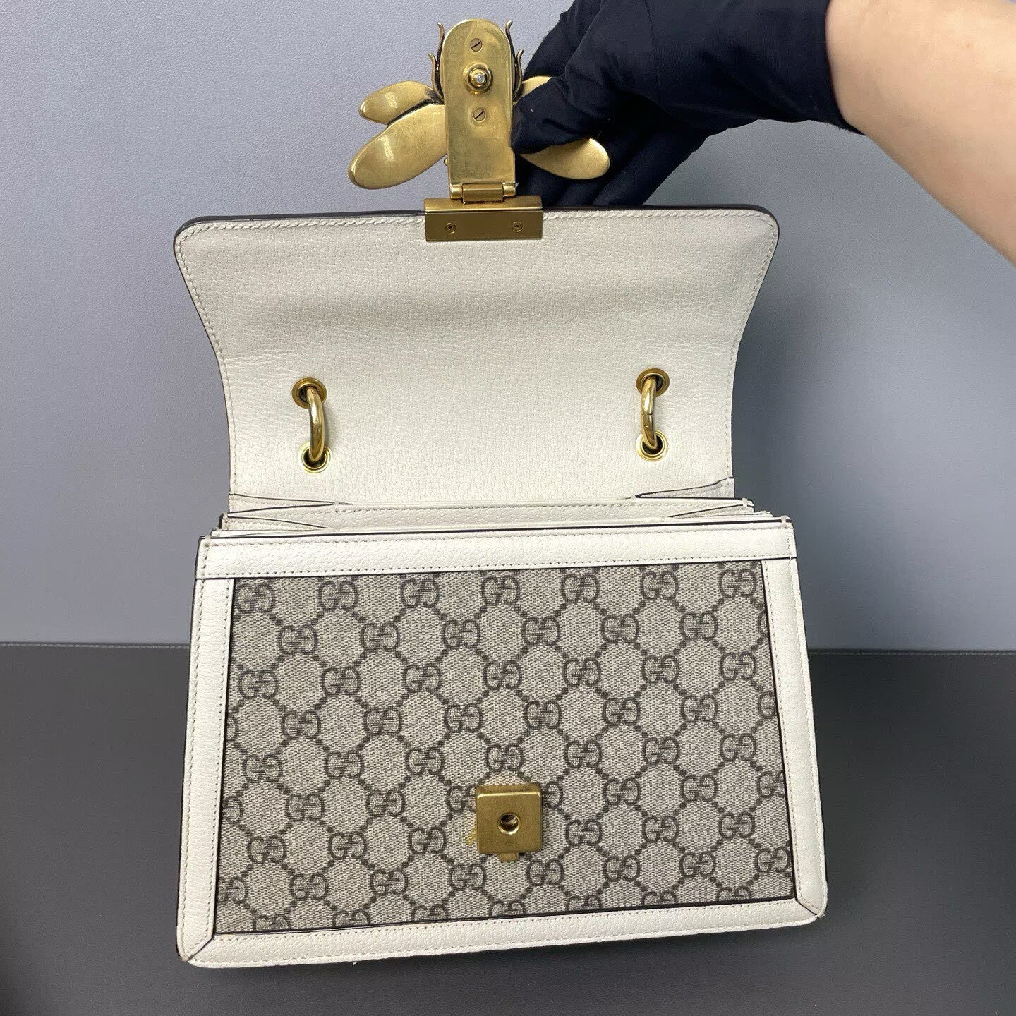 Gucci - Queen Margaret - GG Supreme canvas with leather trim - Beige and White with Red and Green accents - (small)