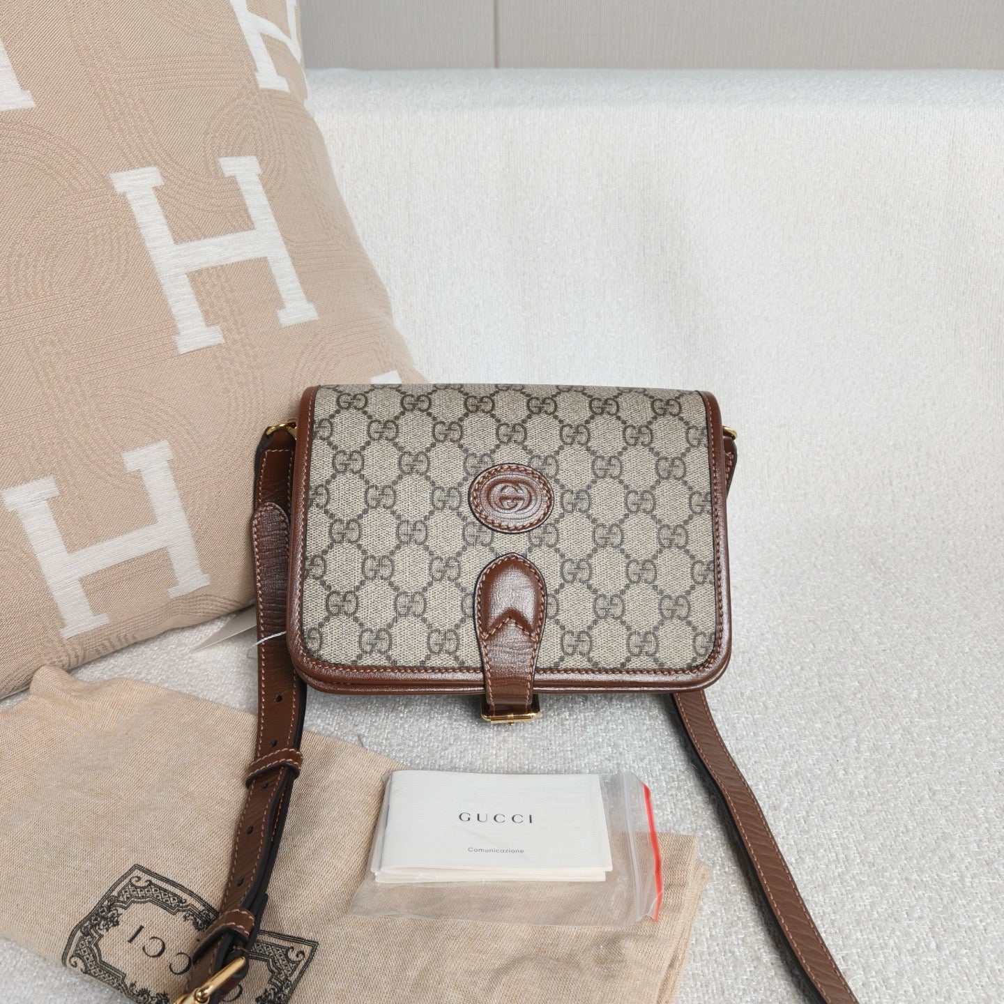 Gucci - Retro Messenger Bag - Coated canvas and leather - Beige and Brown - (small)