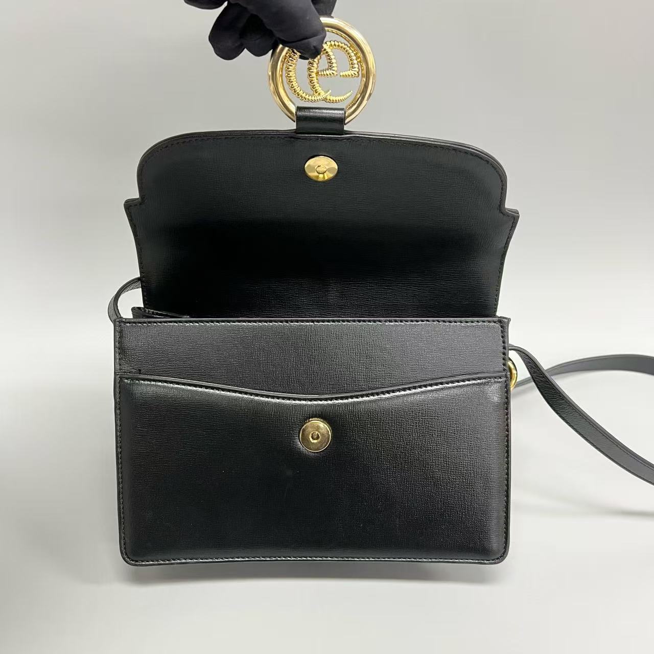 Gucci - Ring series - Textured leather - Black with Gold-Tone Hardware - (small)
