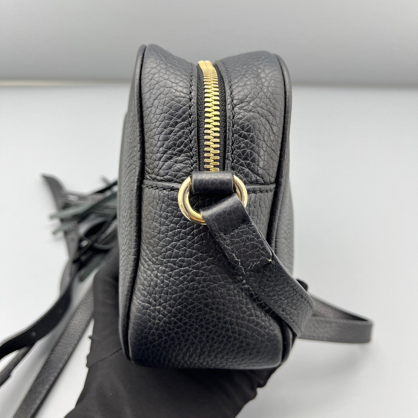 Gucci - Soho Tassel Camera Bag - Pebbled leather - Black - (Small)