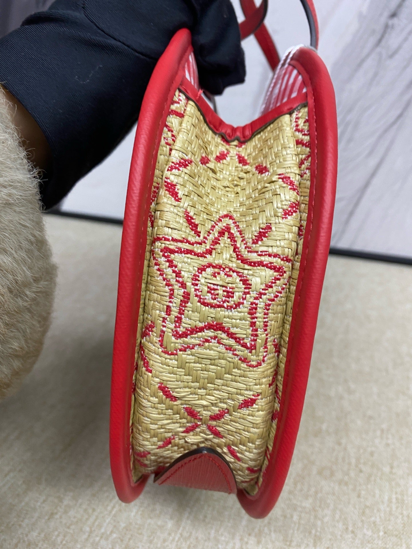 Gucci - Straw Snail Mini Bag - Woven straw and leather - Beige with Red accents - (mini)