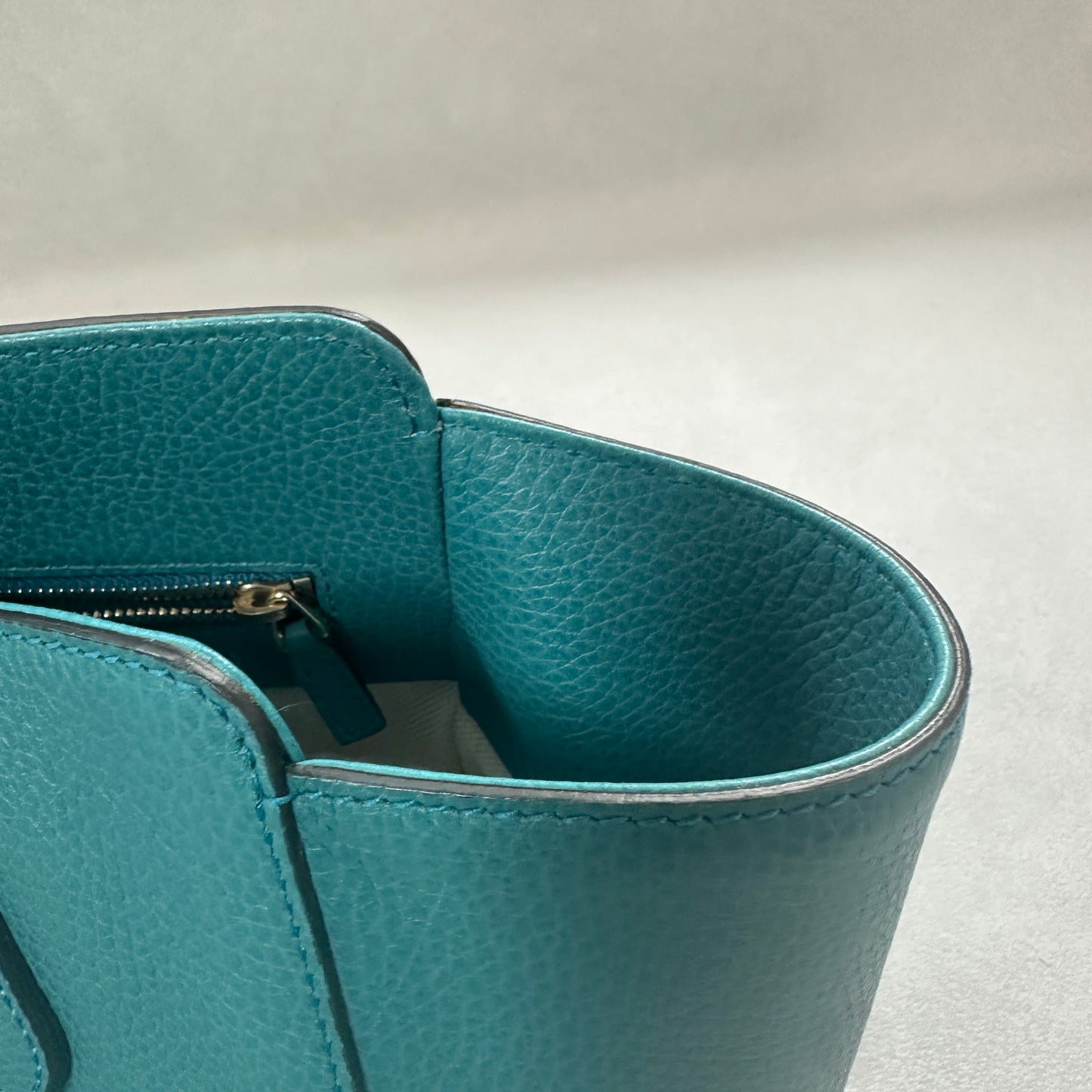 Gucci - Swing - Leather - Blue - (Medium)