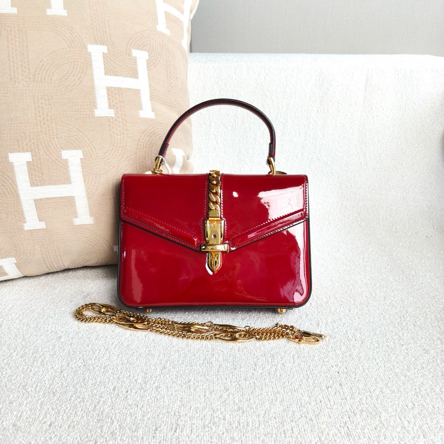 Gucci - Sylvie 1969 Top Handle Chain Bag - Patent leather - Red - (mini)