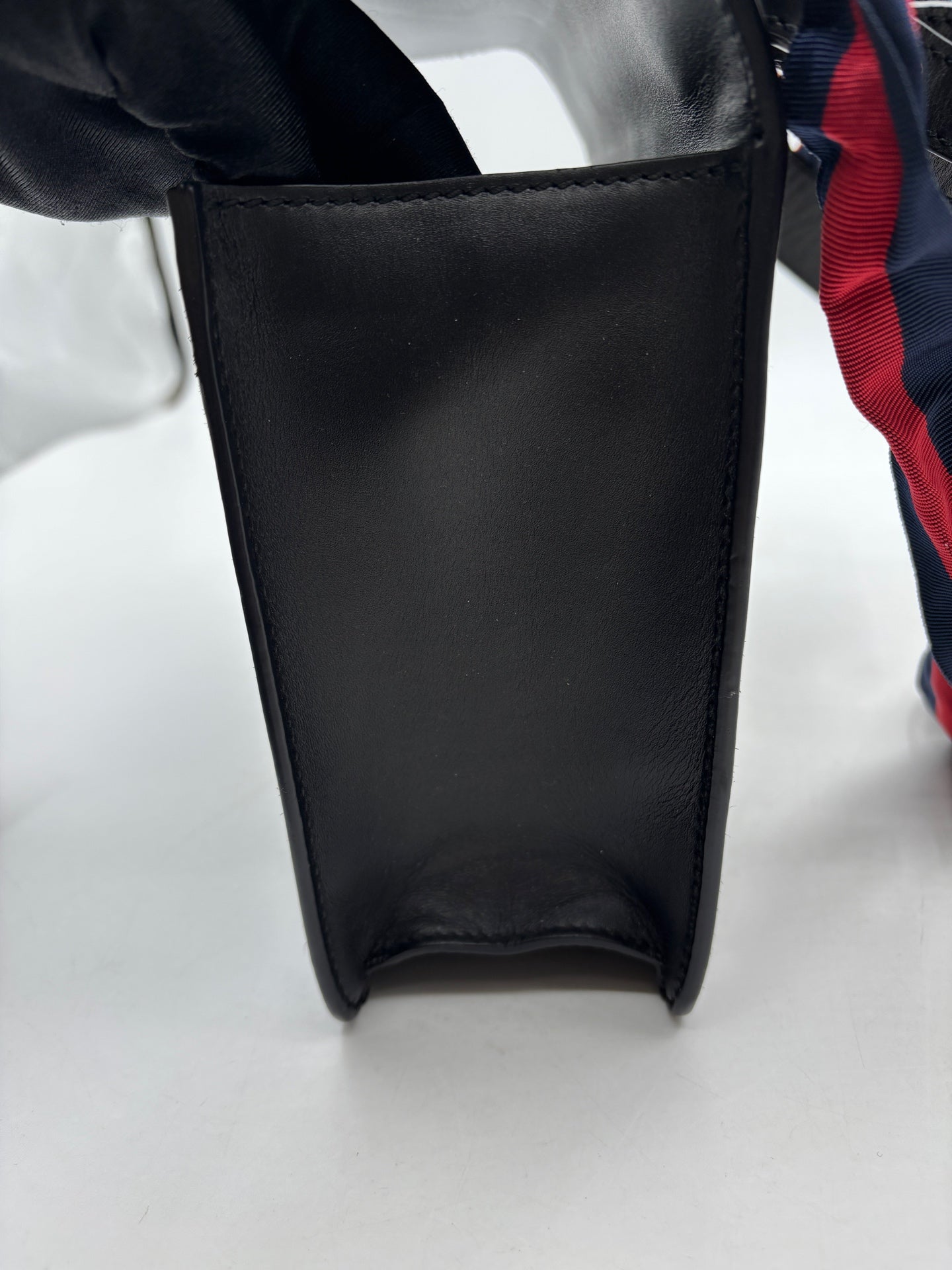 Gucci - Sylvie - Leather - Black - (small)