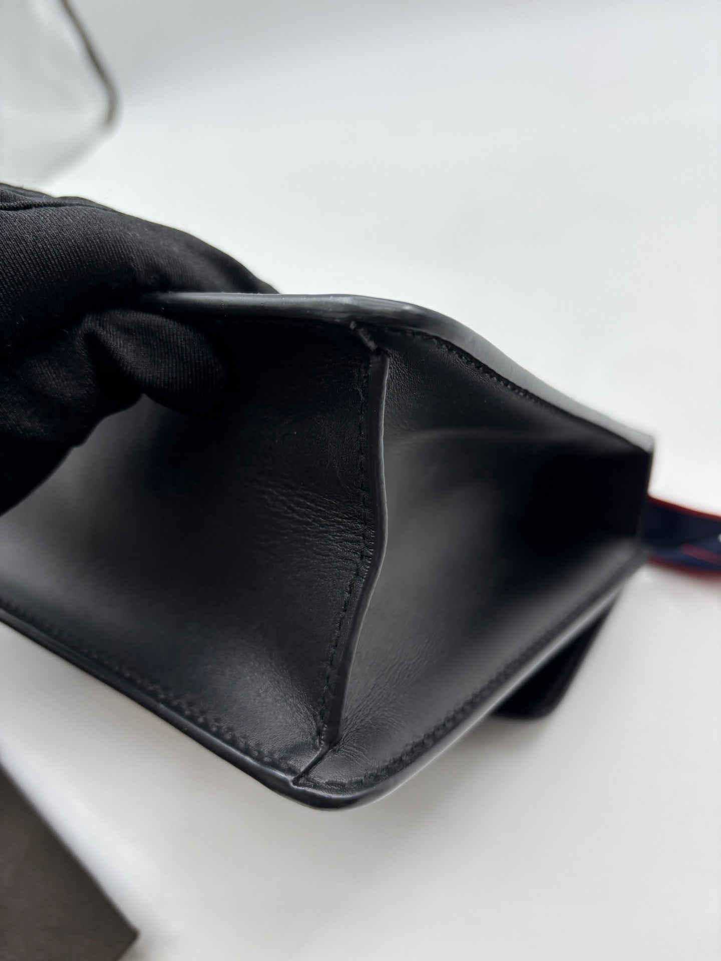 Gucci - Sylvie - Leather - Black - (small)
