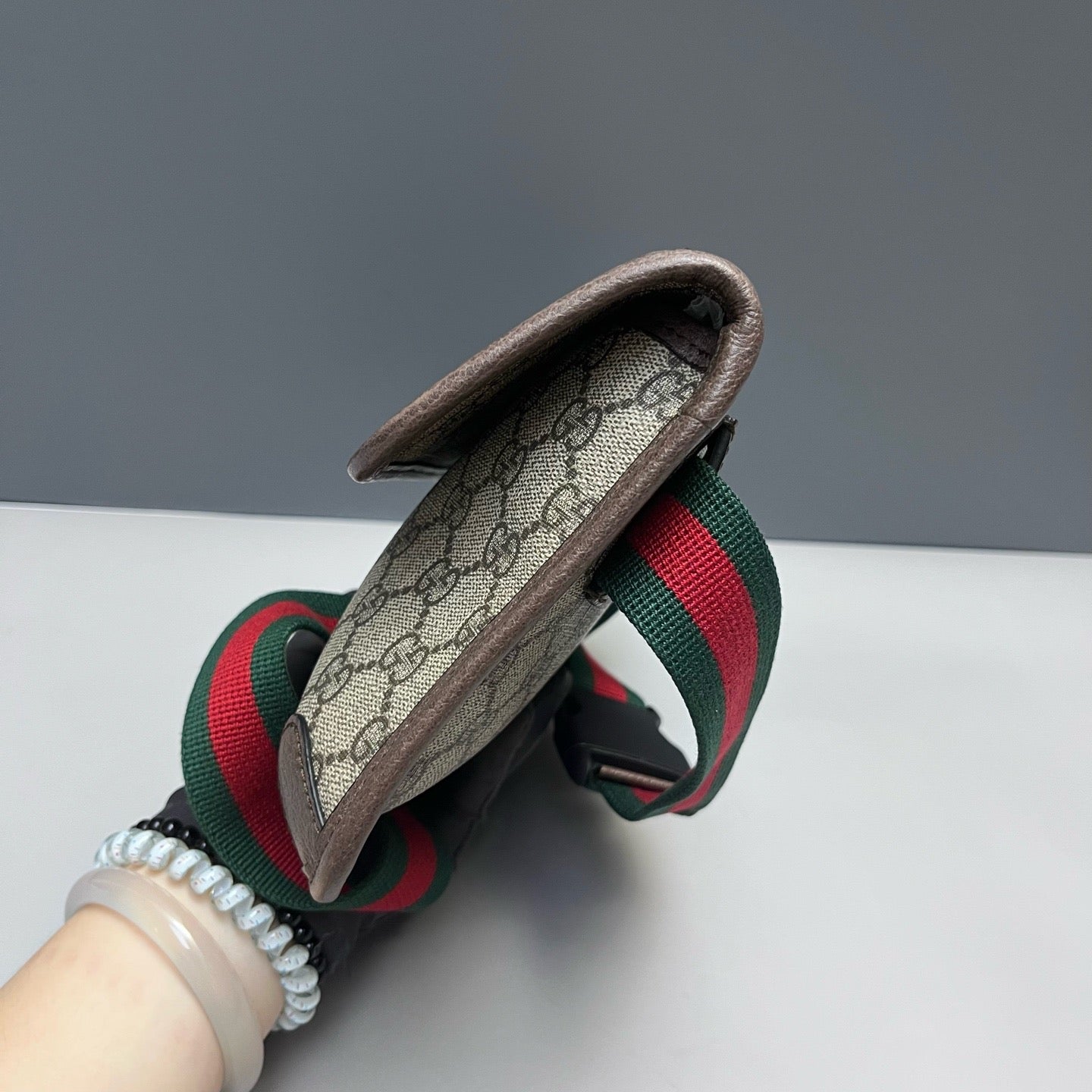 Gucci - Tiger Head Belt Bag - GG Supreme canvas with leather trim - Beige with brown trim and red/green web - (small)