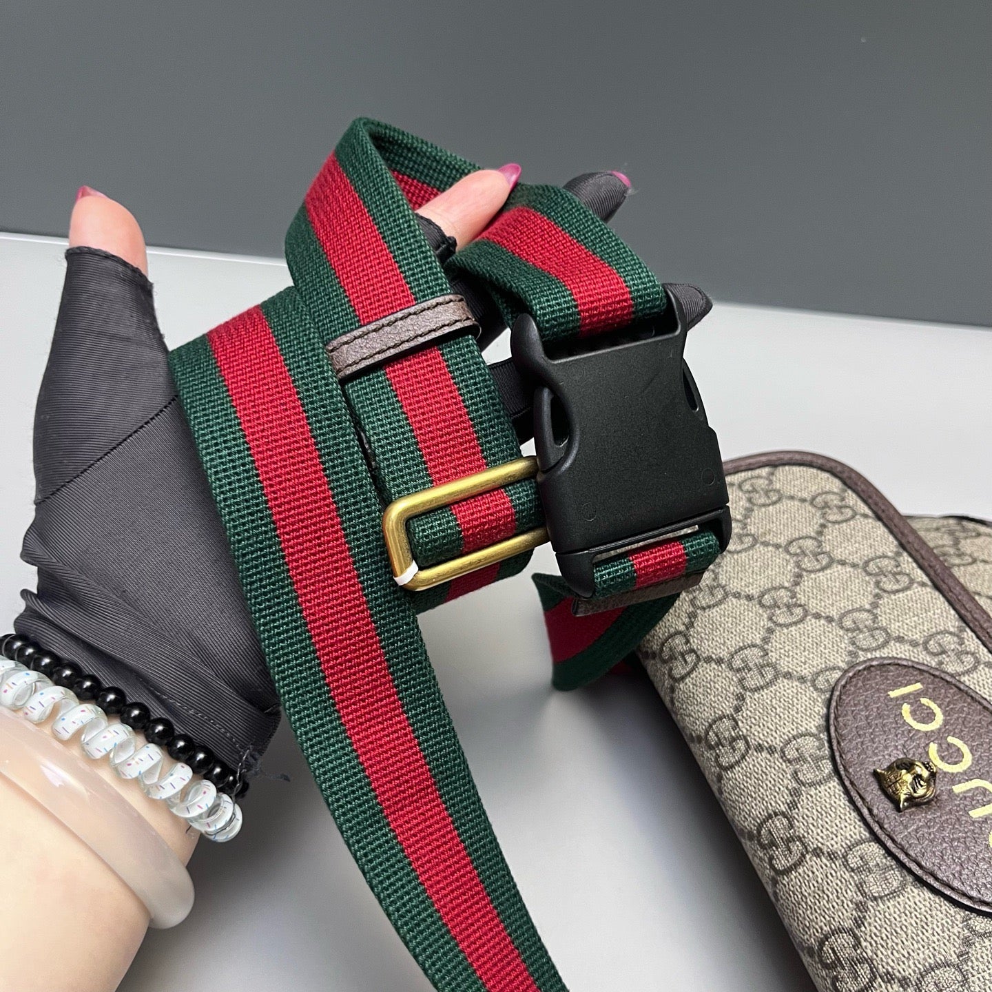 Gucci - Tiger Head Belt Bag - GG Supreme canvas with leather trim - Beige with brown trim and red/green web - (small)