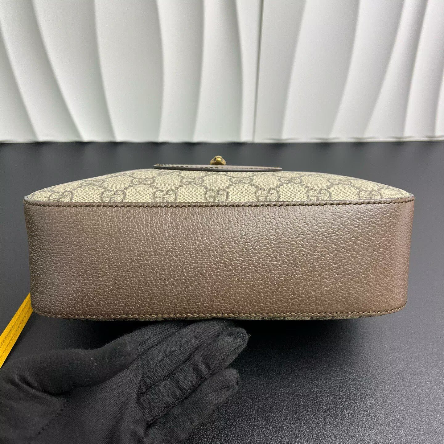 Gucci - Tiger Head Camera Bag - GG Supreme canvas, leather - Beige, Brown, Green, Red - (Small)