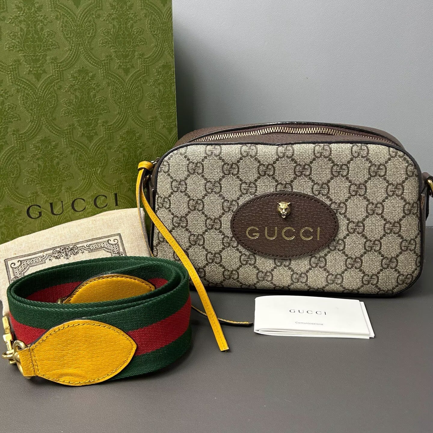 Gucci - Tiger Head Camera Bag - GG Supreme canvas with brown leather trim - Brown - (Small)