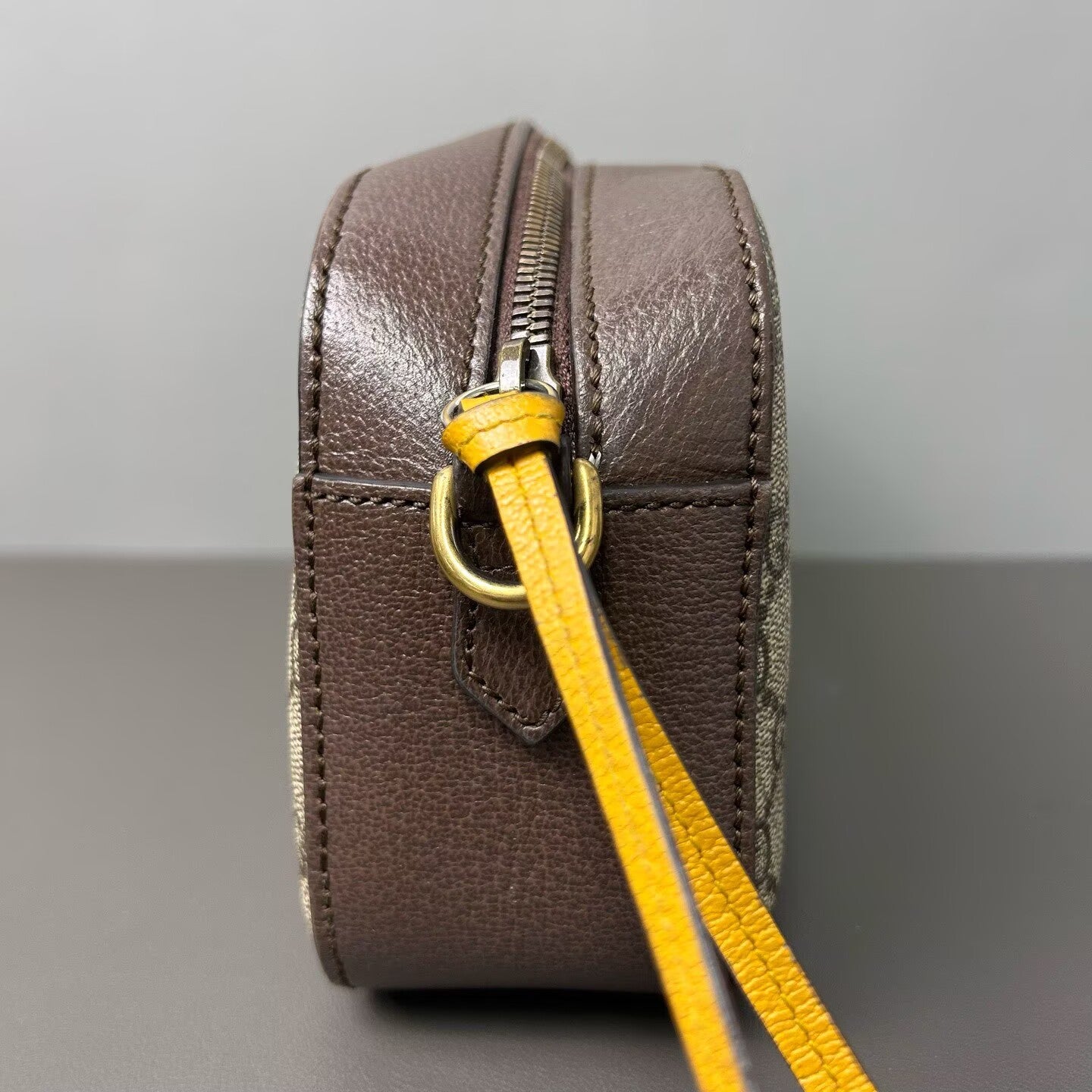 Gucci - Tiger Head Camera Bag - GG Supreme canvas with brown leather trim - Brown - (Small)