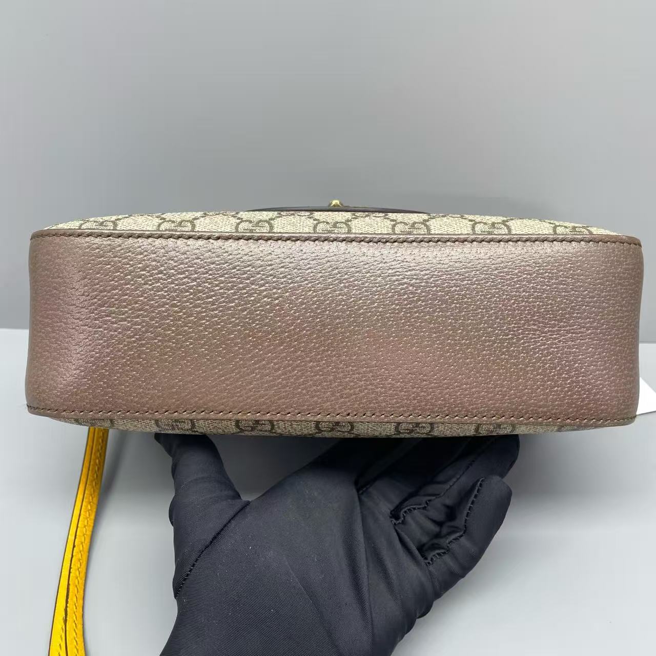 Gucci - Tiger Head Camera Bag - GG Supreme canvas with leather trim - Beige and Brown with Yellow Accents - (small)
