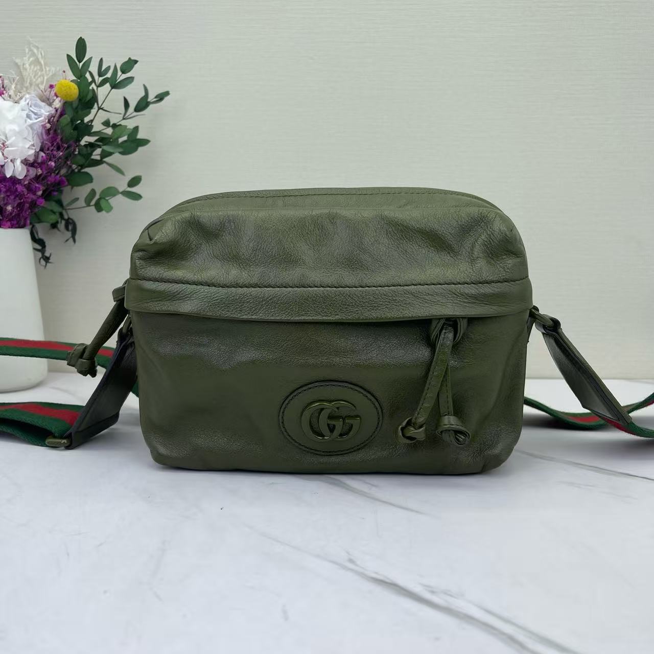 Gucci - Tonal Double GG Crossbody Bag - Full-grain leather - Green with Tonal Hardware - (medium)