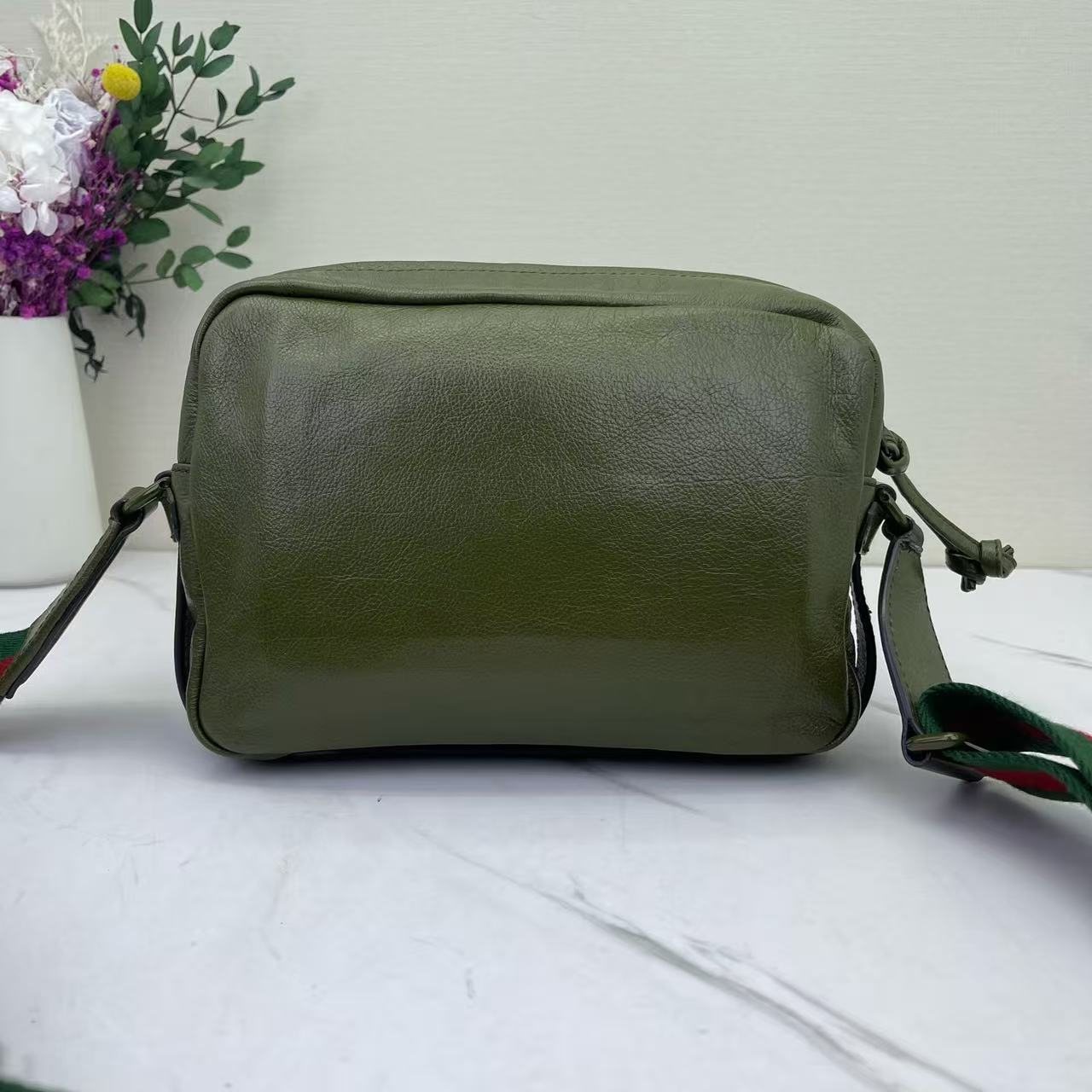 Gucci - Tonal Double GG Crossbody Bag - Full-grain leather - Green with Tonal Hardware - (medium)