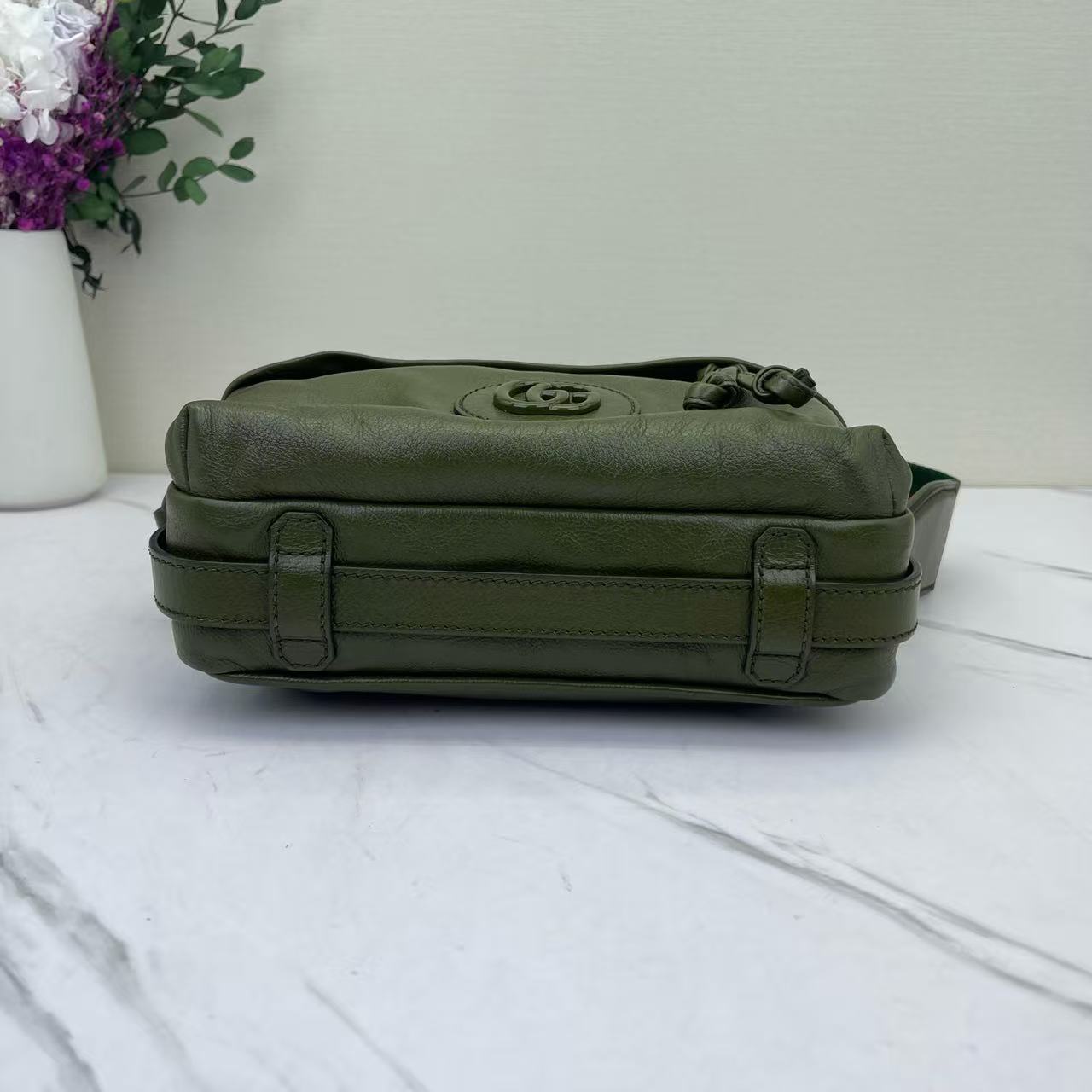 Gucci - Tonal Double GG Crossbody Bag - Full-grain leather - Green with Tonal Hardware - (medium)