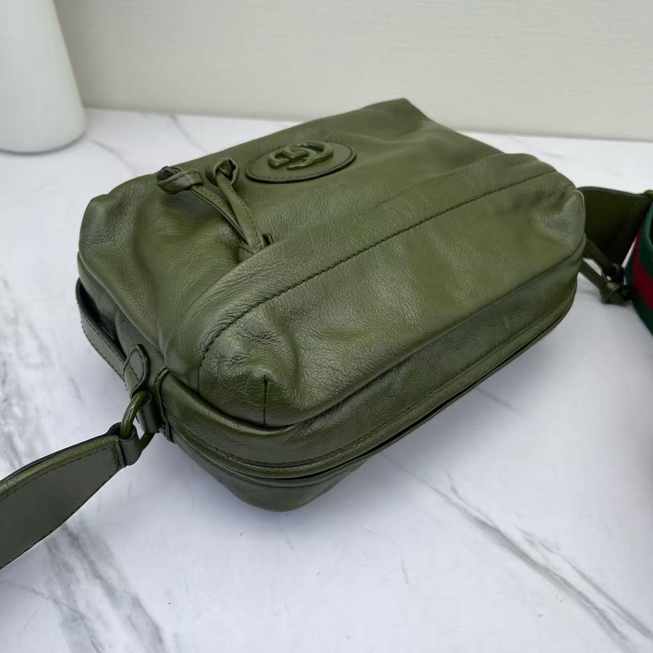 Gucci - Tonal Double GG Crossbody Bag - Full-grain leather - Green with Tonal Hardware - (medium)