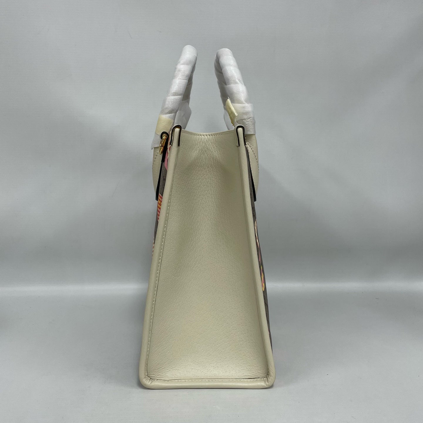Gucci - Valentine's Day Limited Edition Heart Apple Tote - Coated canvas with leather trim - Brown with Multicolour details and Beige trim - (Small)