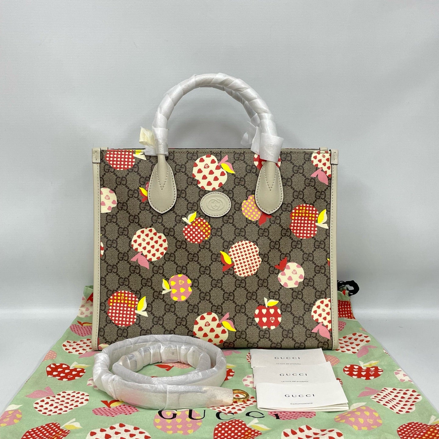 Gucci - Valentine's Day Limited Edition Heart Apple Tote - Coated canvas with leather trim - Brown with Multicolour details and Beige trim - (Small)
