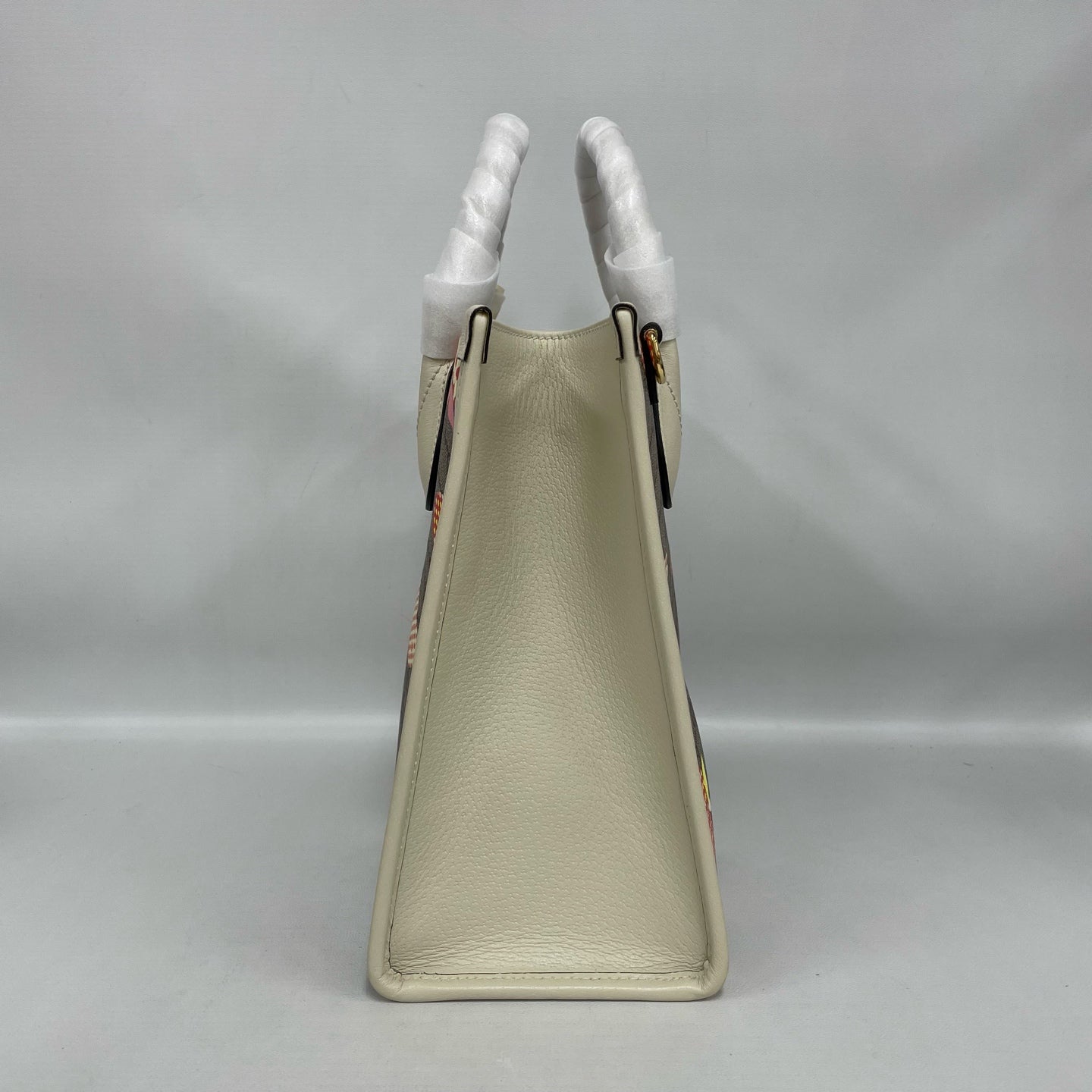 Gucci - Valentine's Day Limited Edition Heart Apple Tote - Coated canvas with leather trim - Brown with Multicolour details and Beige trim - (Small)