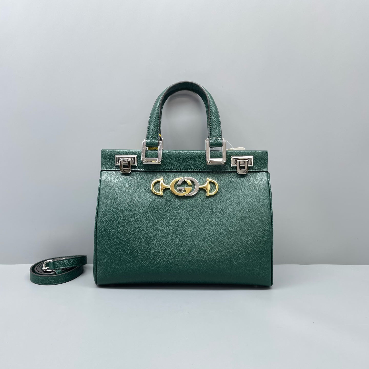 Gucci - Zumi - Grained leather - Green with Mixed-Tone Hardware - (small)