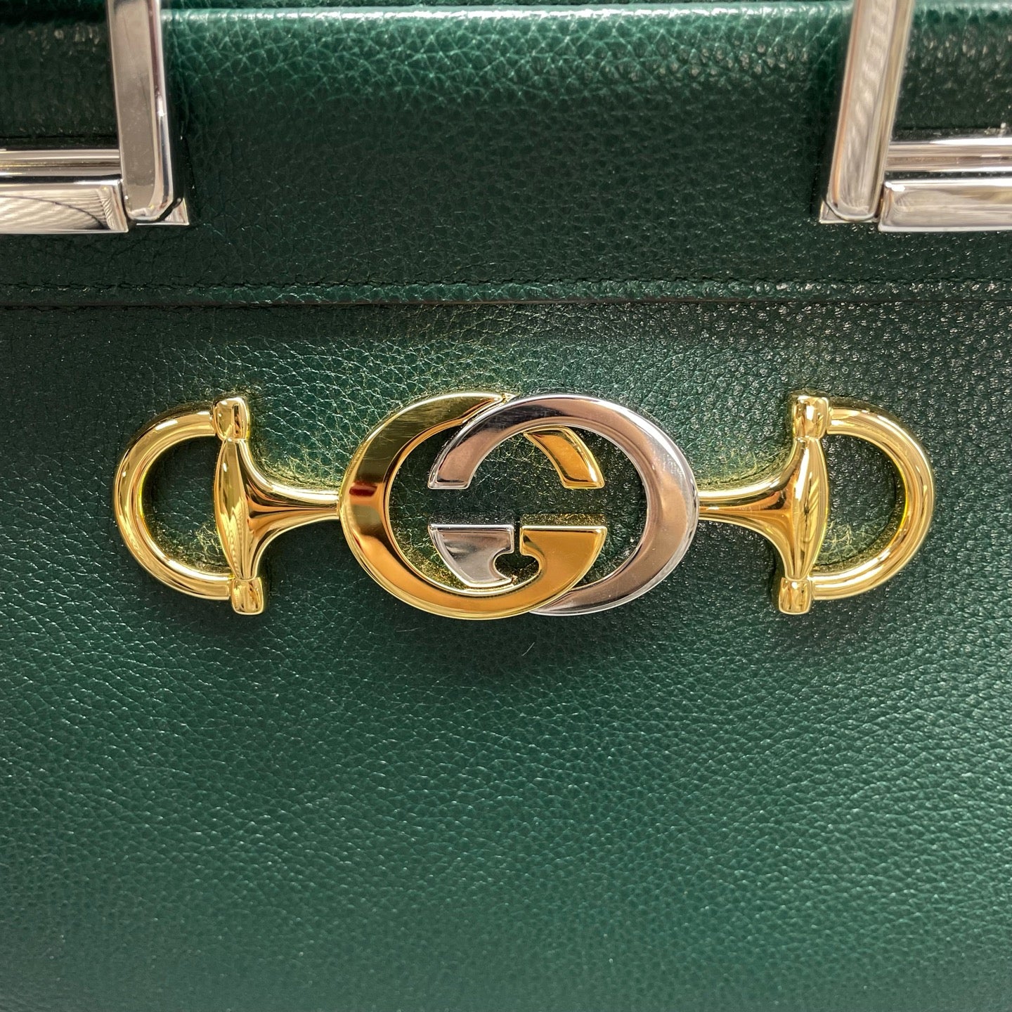 Gucci - Zumi - Grained leather - Green with Mixed-Tone Hardware - (small)