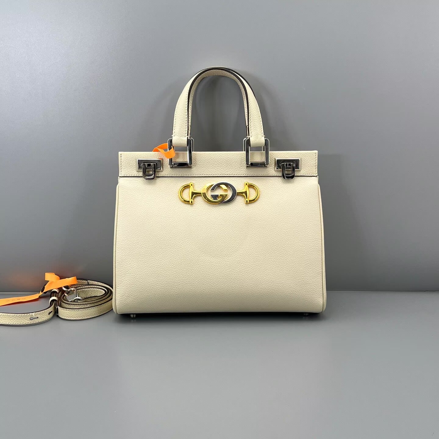 Gucci - Zumi - Grained leather - White - (Small)