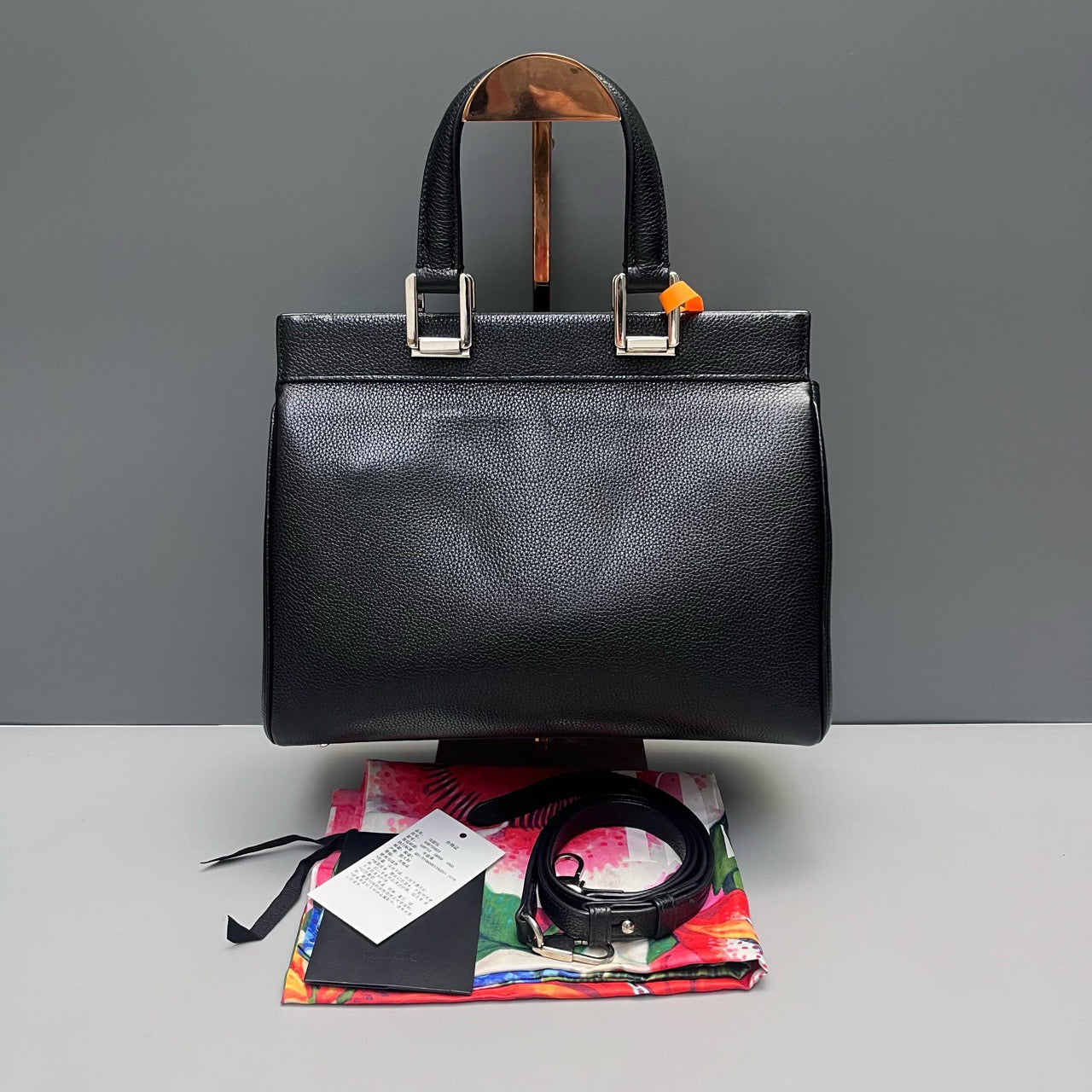 Gucci - Zumi - Leather - Black - (Medium)