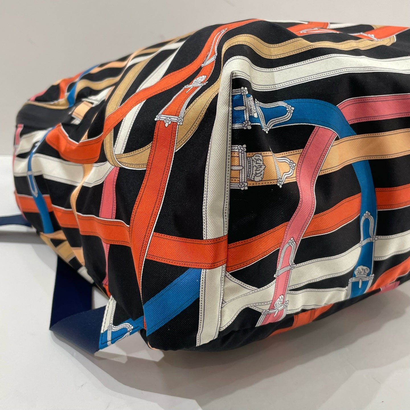 Hermès - Airsilk Backpack - Silk - Black base with multicolour belt pattern - (medium)