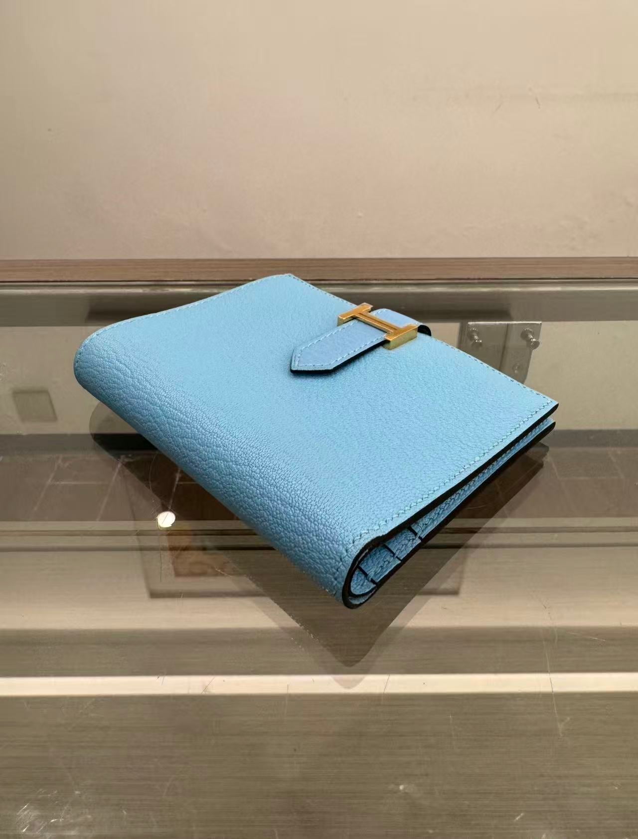 Hermès - Bearn - Calfskin leather - Sky blue with Gold-tone Hardware - (Small)