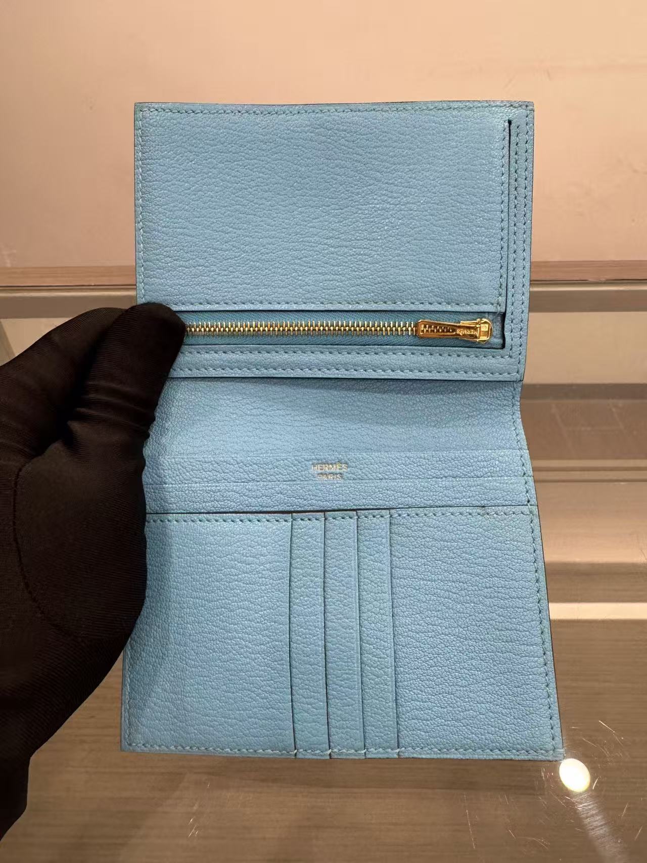 Hermès - Bearn - Calfskin leather - Sky blue with Gold-tone Hardware - (Small)