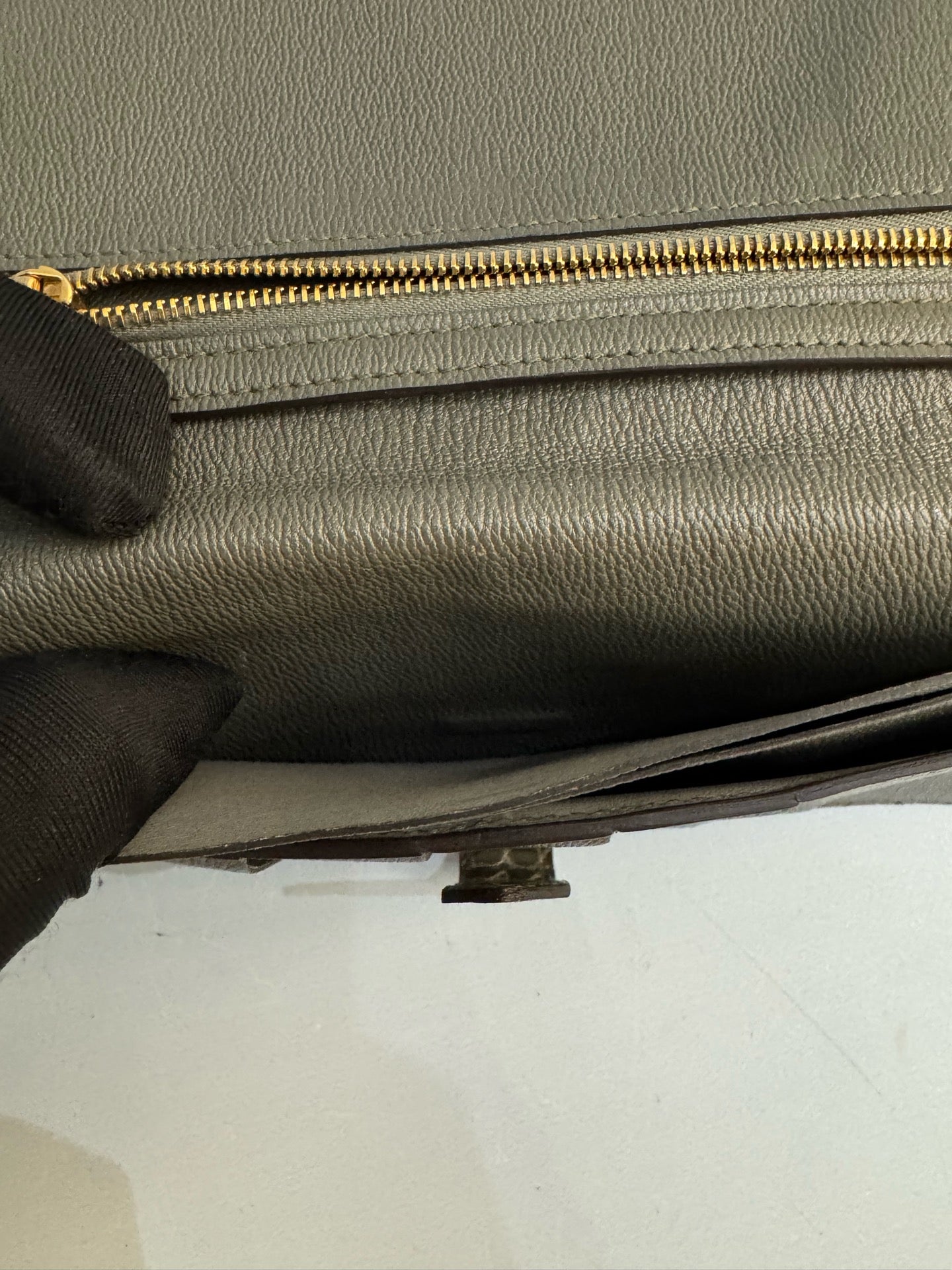 Hermès - Bearn - Exotic leathers - Crocodile - Grey