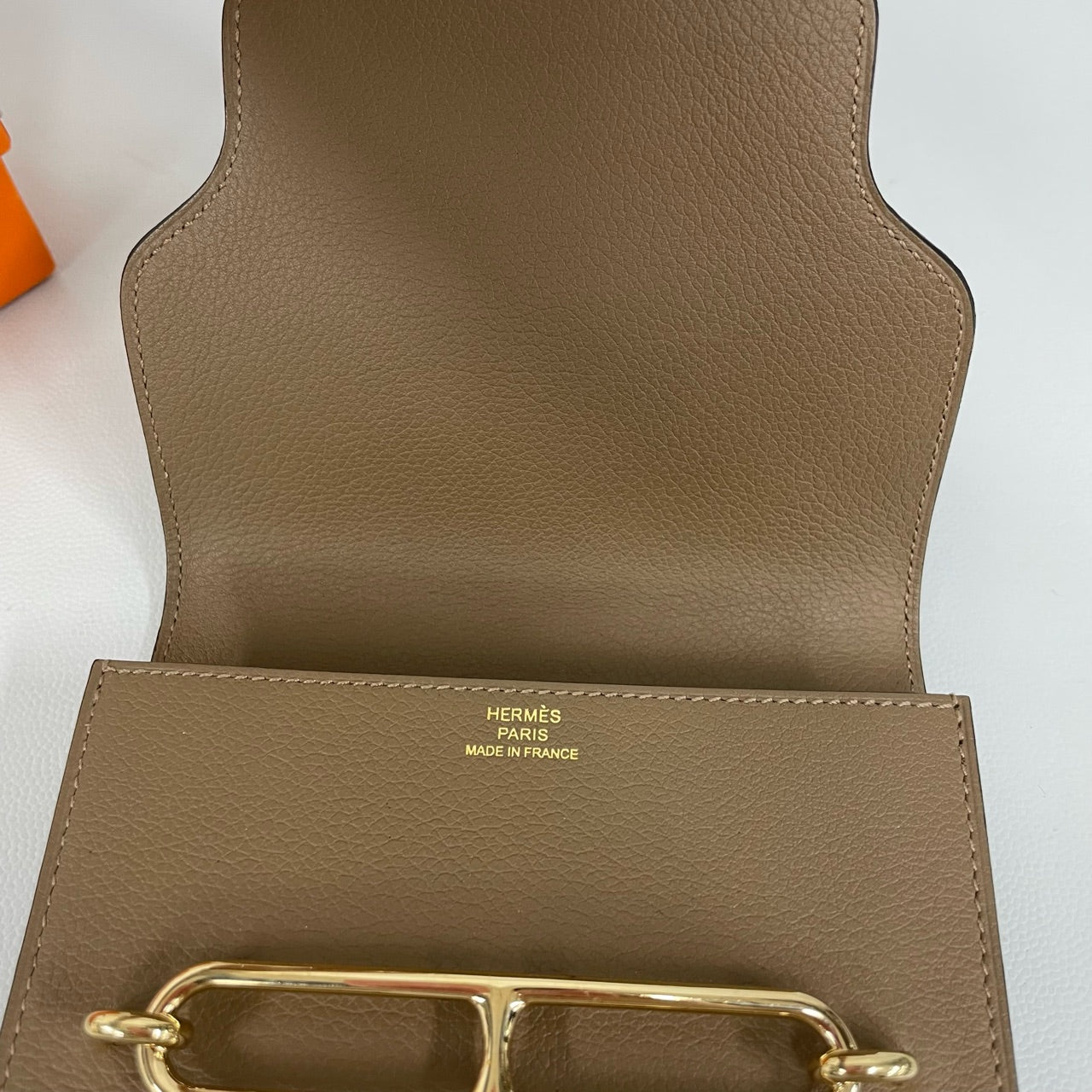 Hermès - Chaine d'Ancre Slim Waist Bag - Evercolor leather - Beige with Gold-Tone Hardware - (mini)