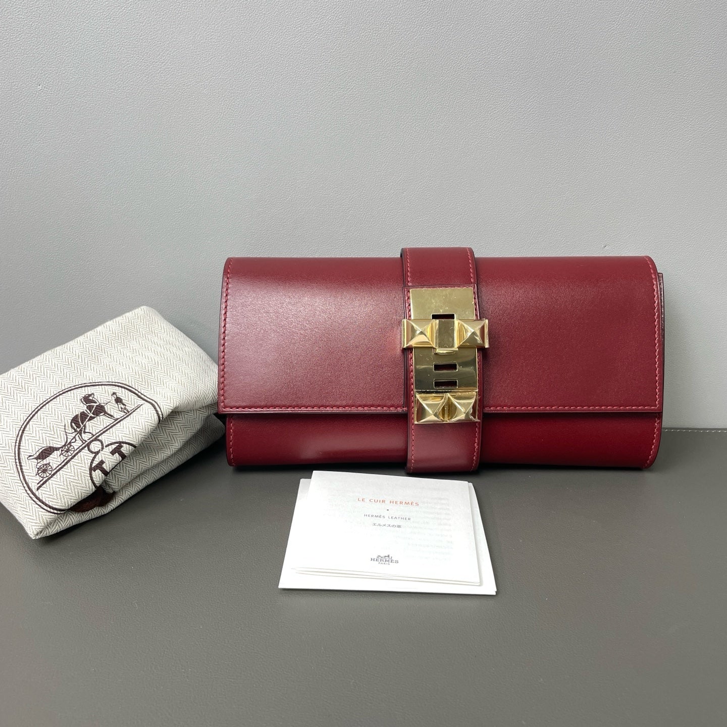 Hermès - Collier de Chien Clutch - Leather - Burgundy - (small)
