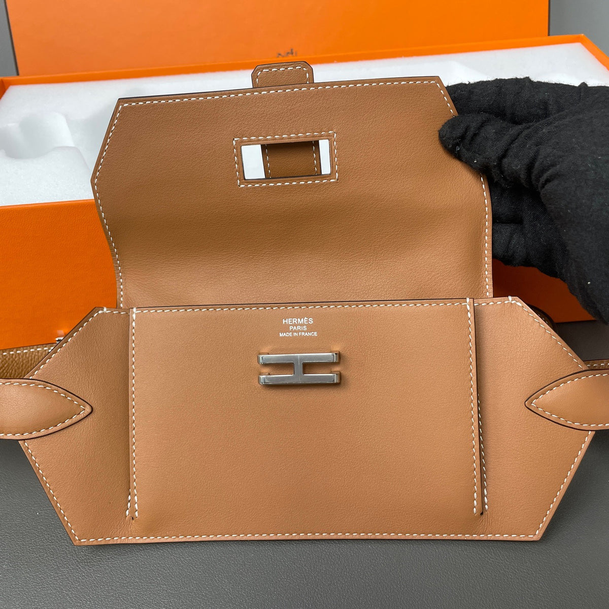 Hermes - Elan Pocket 24 M - Leather - Brown - (medium)