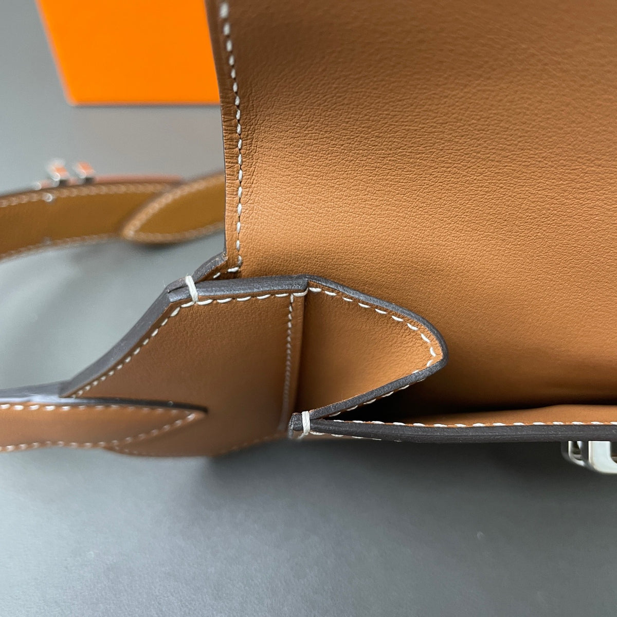 Hermes - Elan Pocket 24 M - Leather - Brown - (medium)