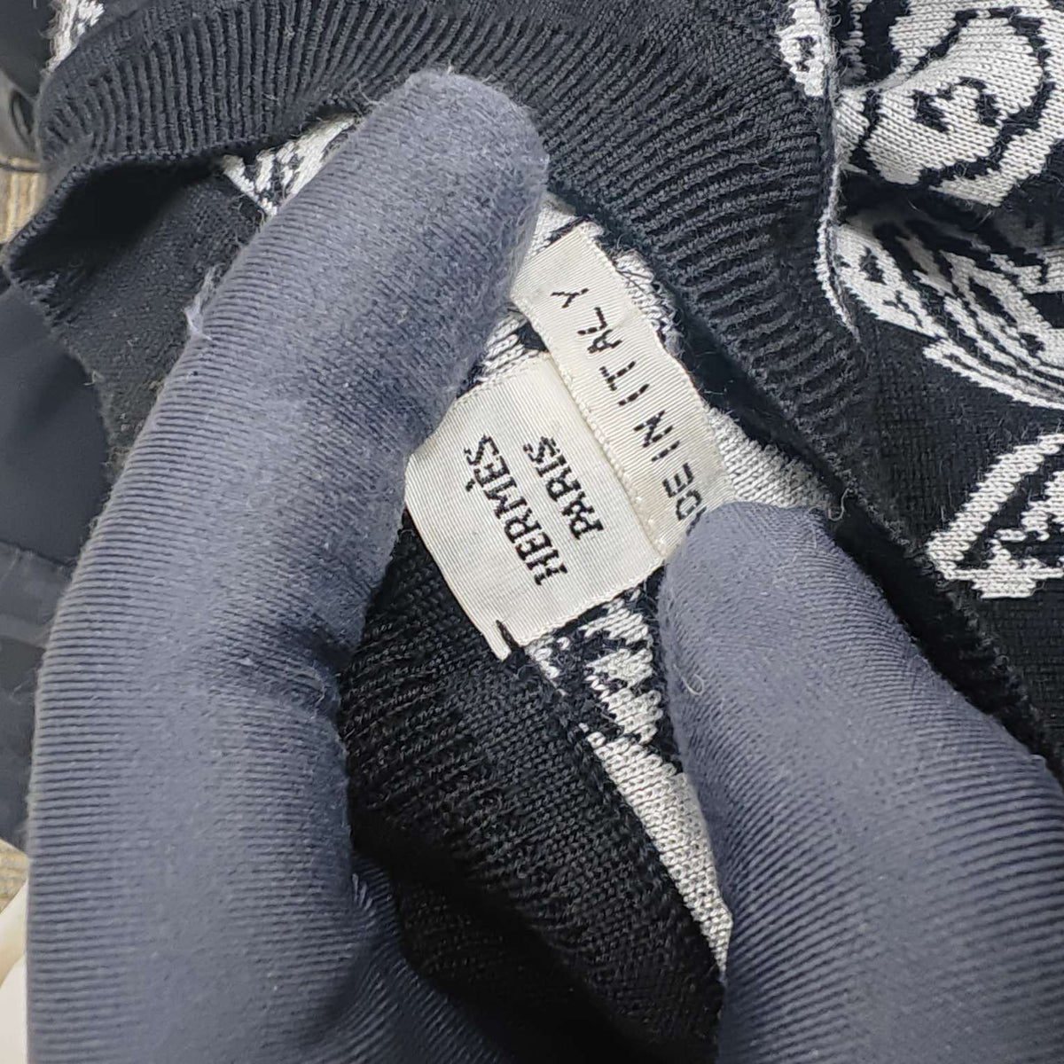 Hermès - Equator Jungle - Cashmere - Black - (38)
