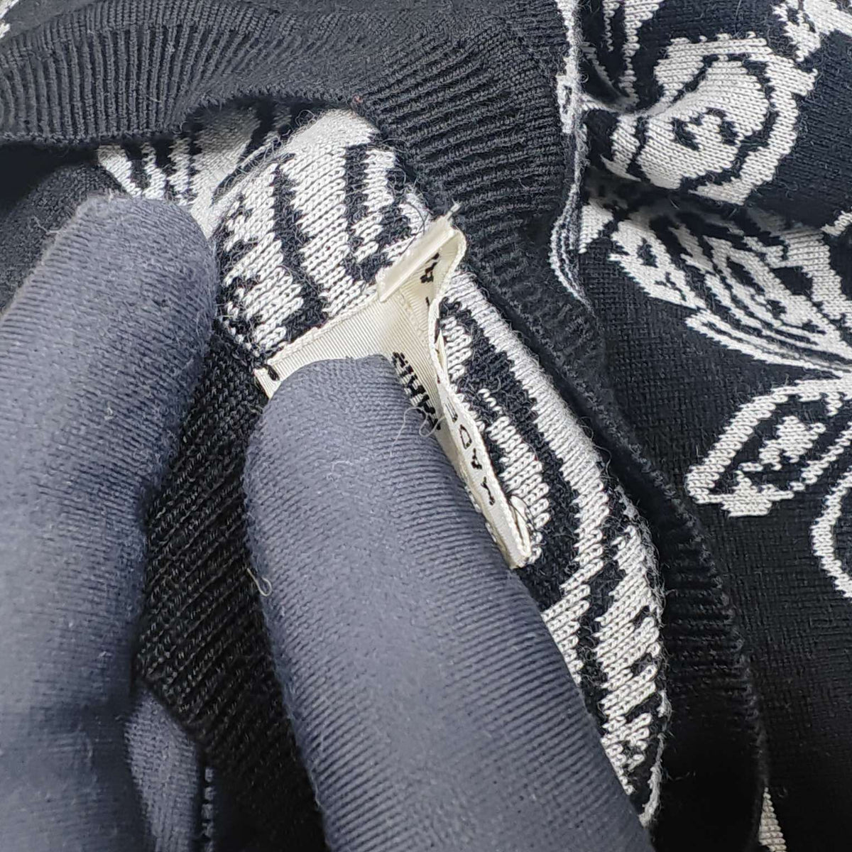 Hermès - Equator Jungle - Cashmere - Black - (38)
